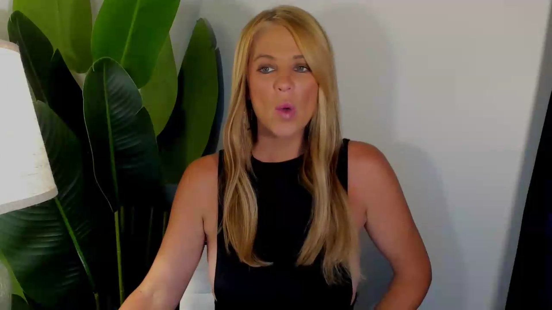 Gallery image thumbnail from Sowet4you1's myfreecams stream on, 07/19/2026, 02:22 image 10 of 20