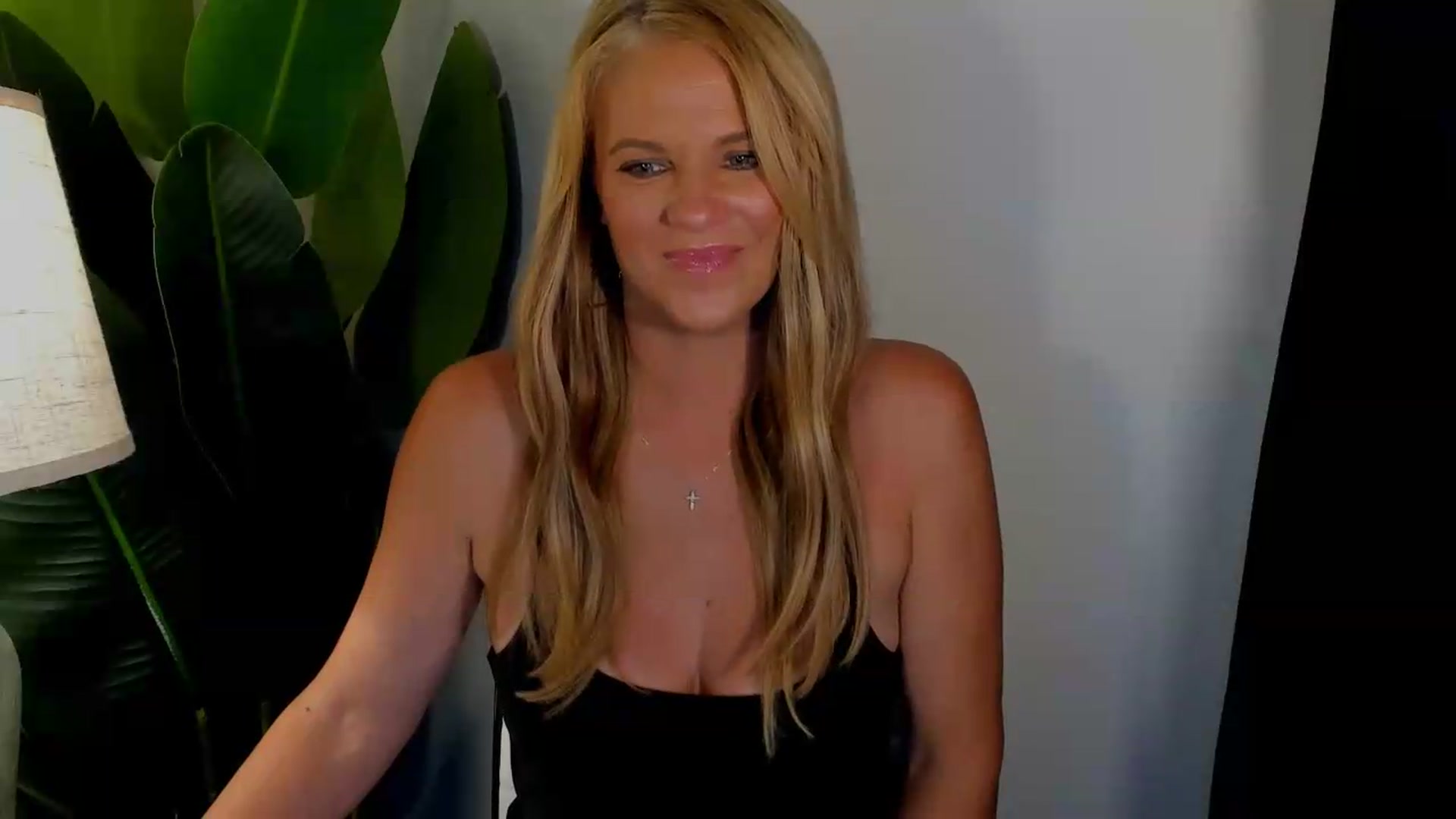 Gallery image thumbnail from Sowet4you1's myfreecams stream on, 07/22/2026, 02:51 image 7 of 20