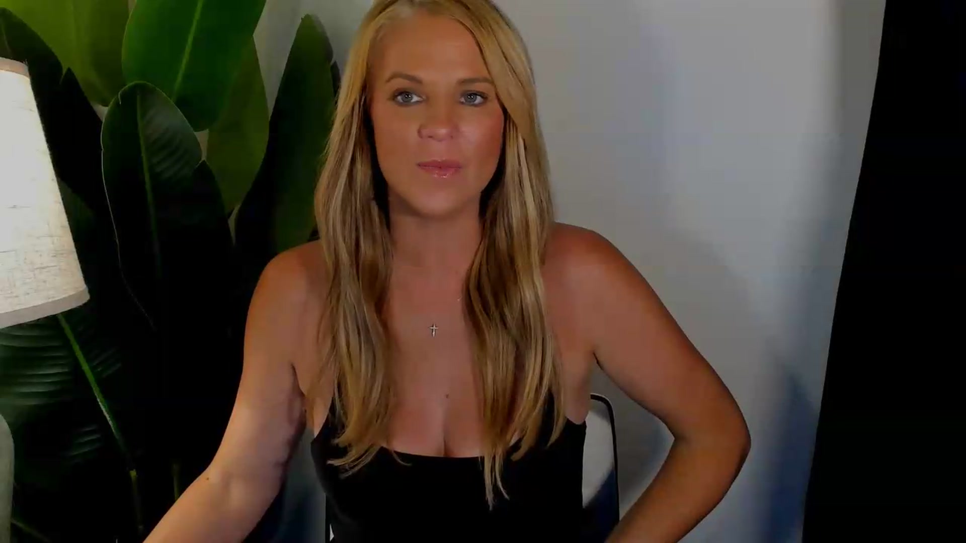 Gallery image thumbnail from Sowet4you1's myfreecams stream on, 07/22/2026, 02:51 image 6 of 20