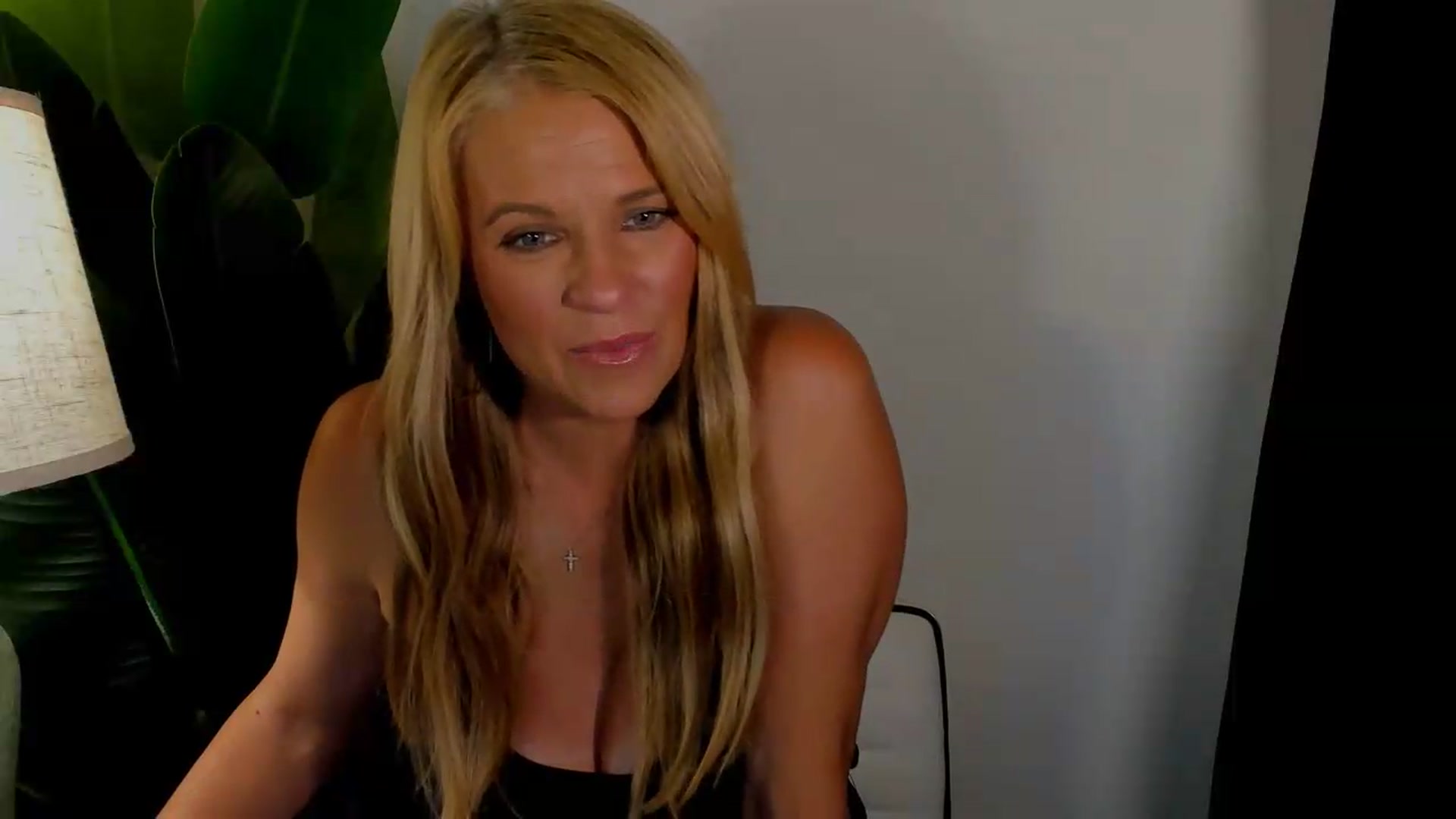 Gallery image thumbnail from Sowet4you1's myfreecams stream on, 07/22/2026, 02:51 image 11 of 20