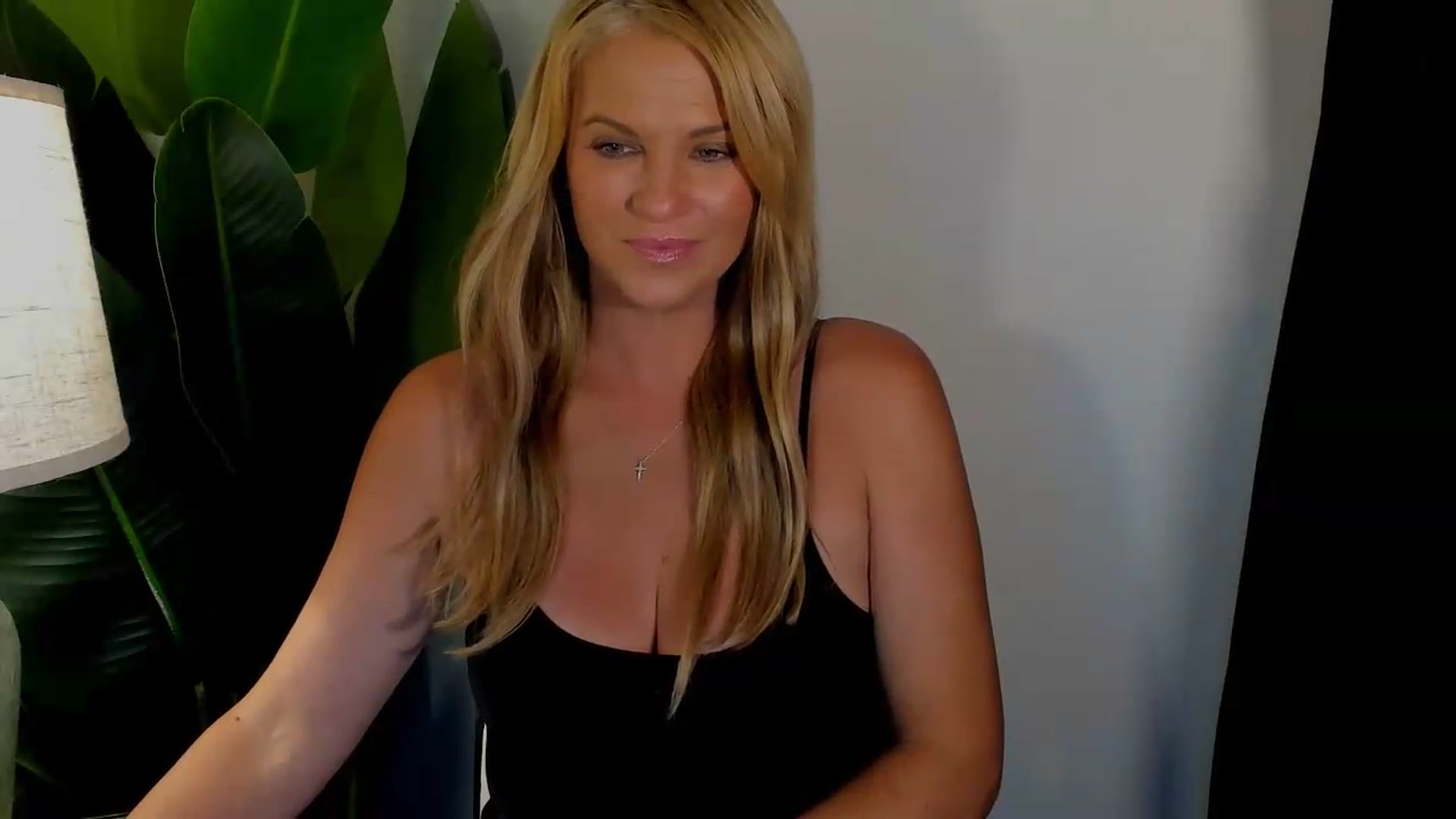 Gallery image thumbnail from Sowet4you1's myfreecams stream on, 07/22/2026, 04:56 image 12 of 20