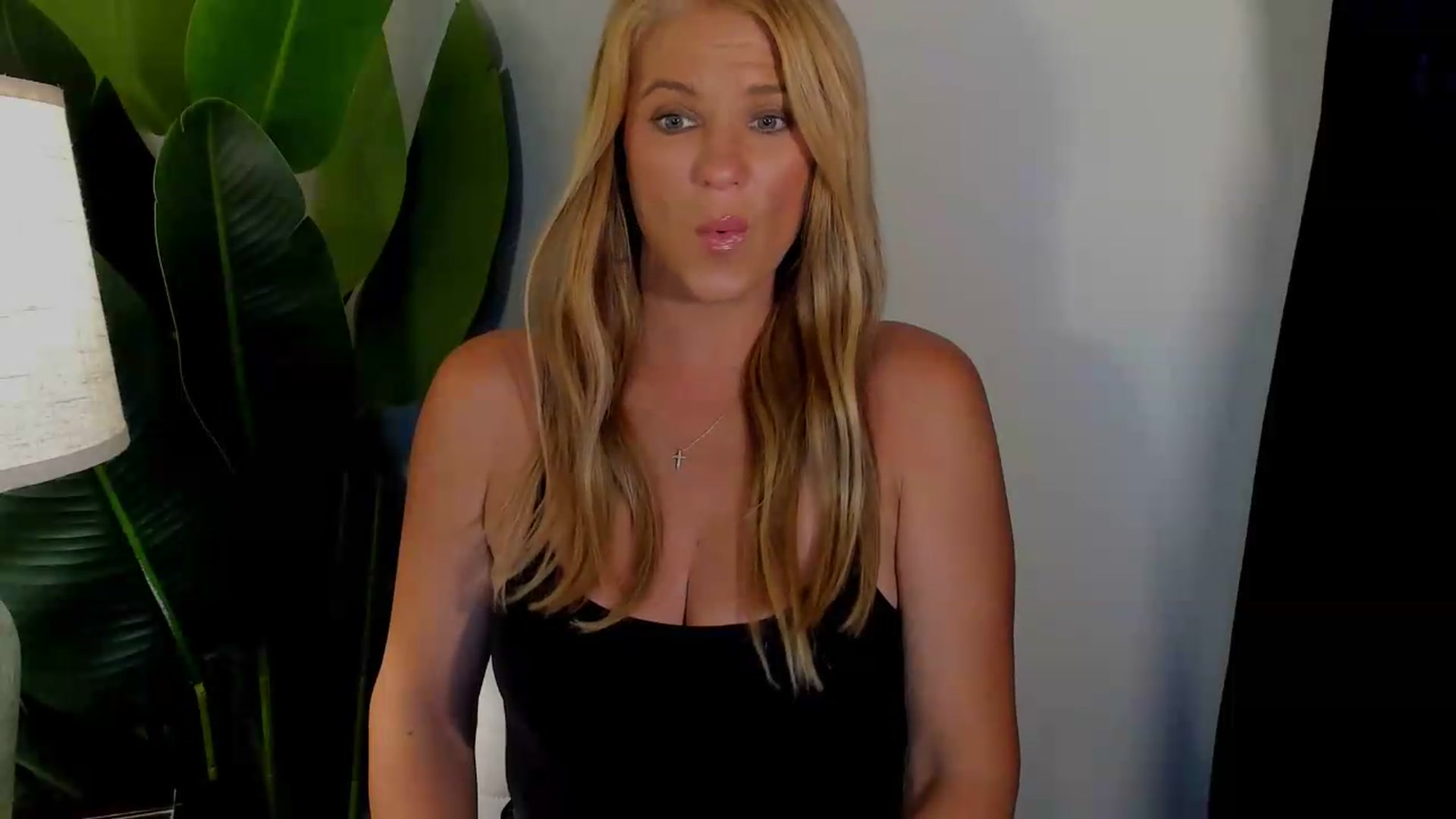 Gallery image thumbnail from Sowet4you1's myfreecams stream on, 07/22/2026, 04:56 image 15 of 20
