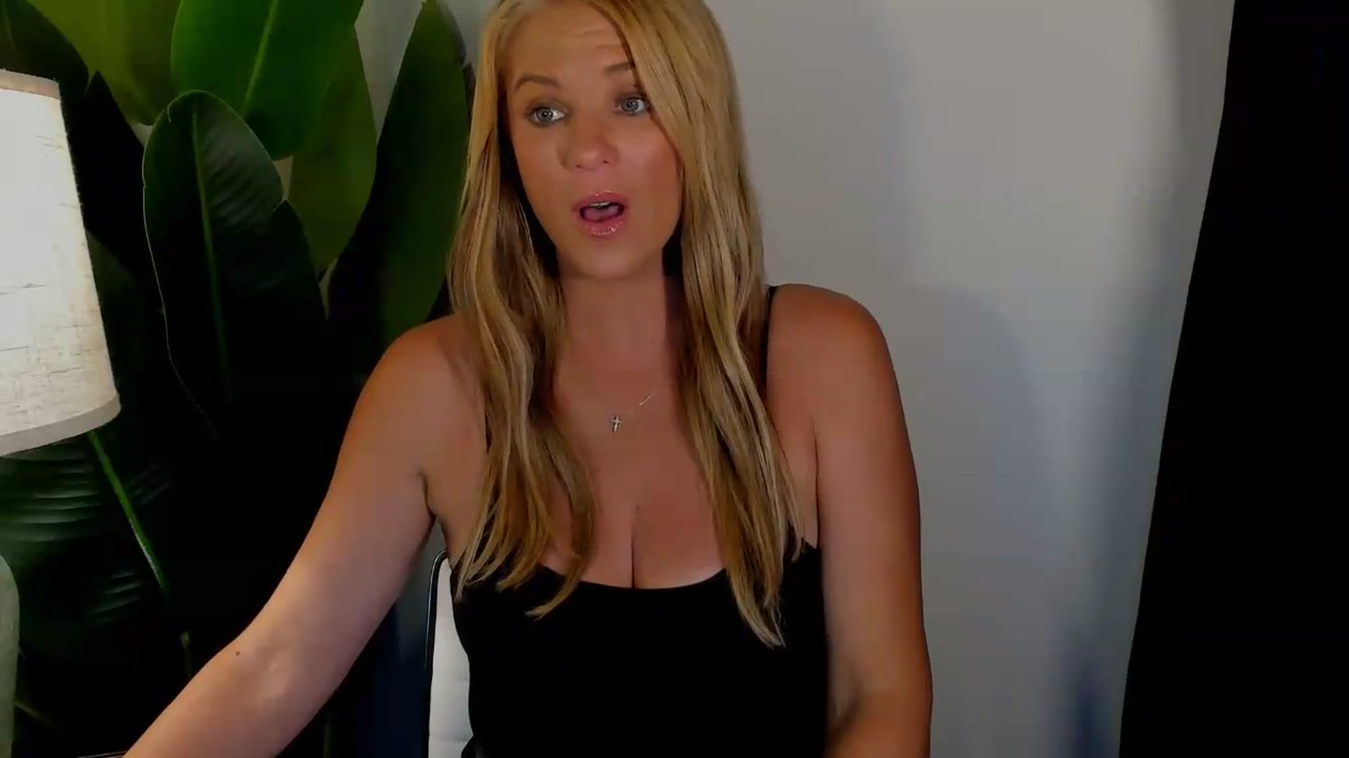 Gallery image thumbnail from Sowet4you1's myfreecams stream on, 07/22/2026, 04:56 image 17 of 20