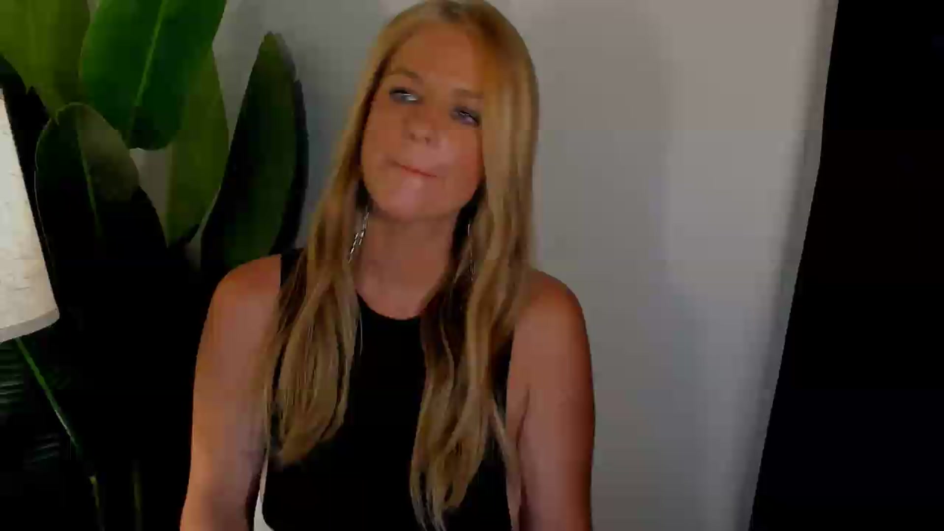 Gallery image thumbnail from Sowet4you1's myfreecams stream on, 07/31/2026, 02:41 image 1 of 20