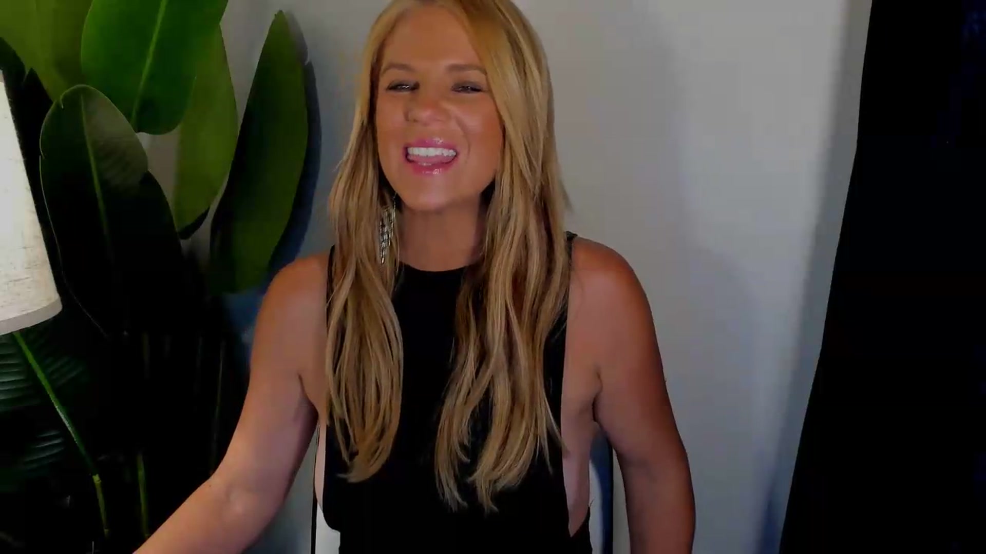 Gallery image thumbnail from Sowet4you1's myfreecams stream on, 07/31/2026, 04:05 image 8 of 20