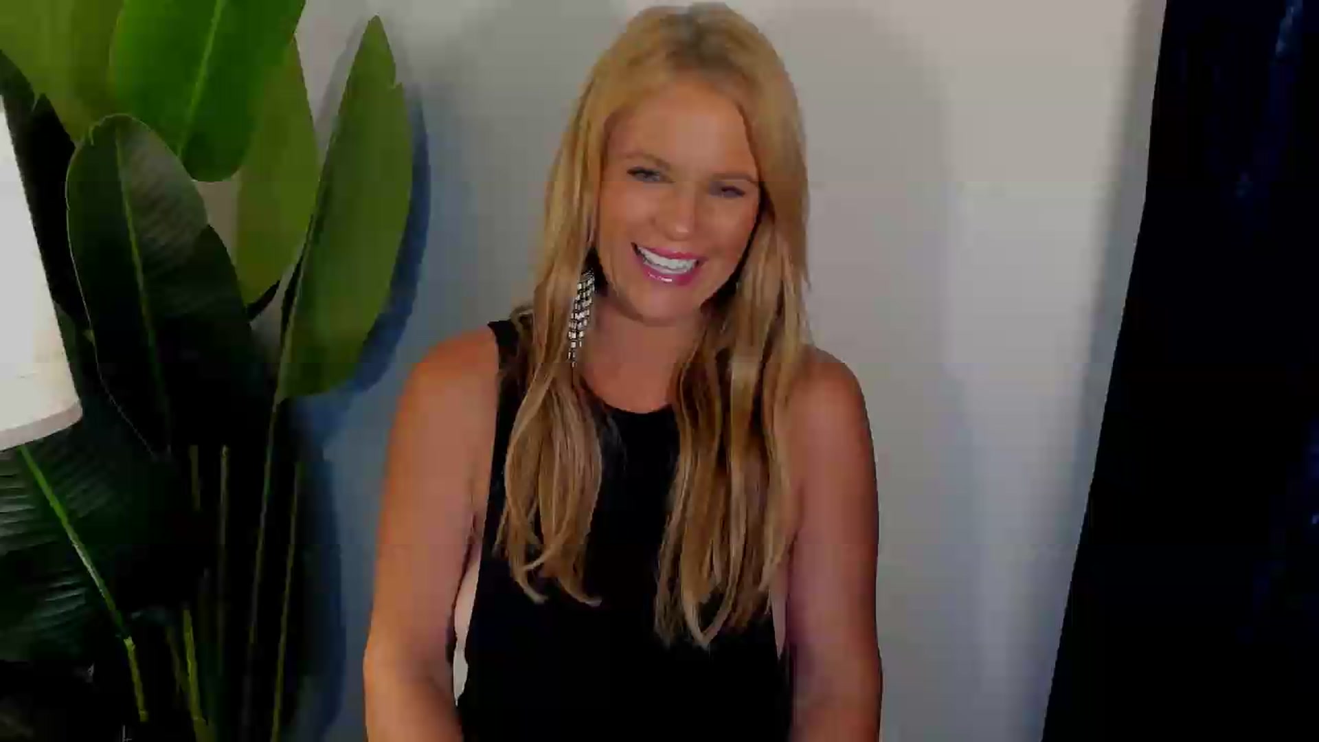 Gallery image thumbnail from Sowet4you1's myfreecams stream on, 07/31/2026, 05:07 image 15 of 20