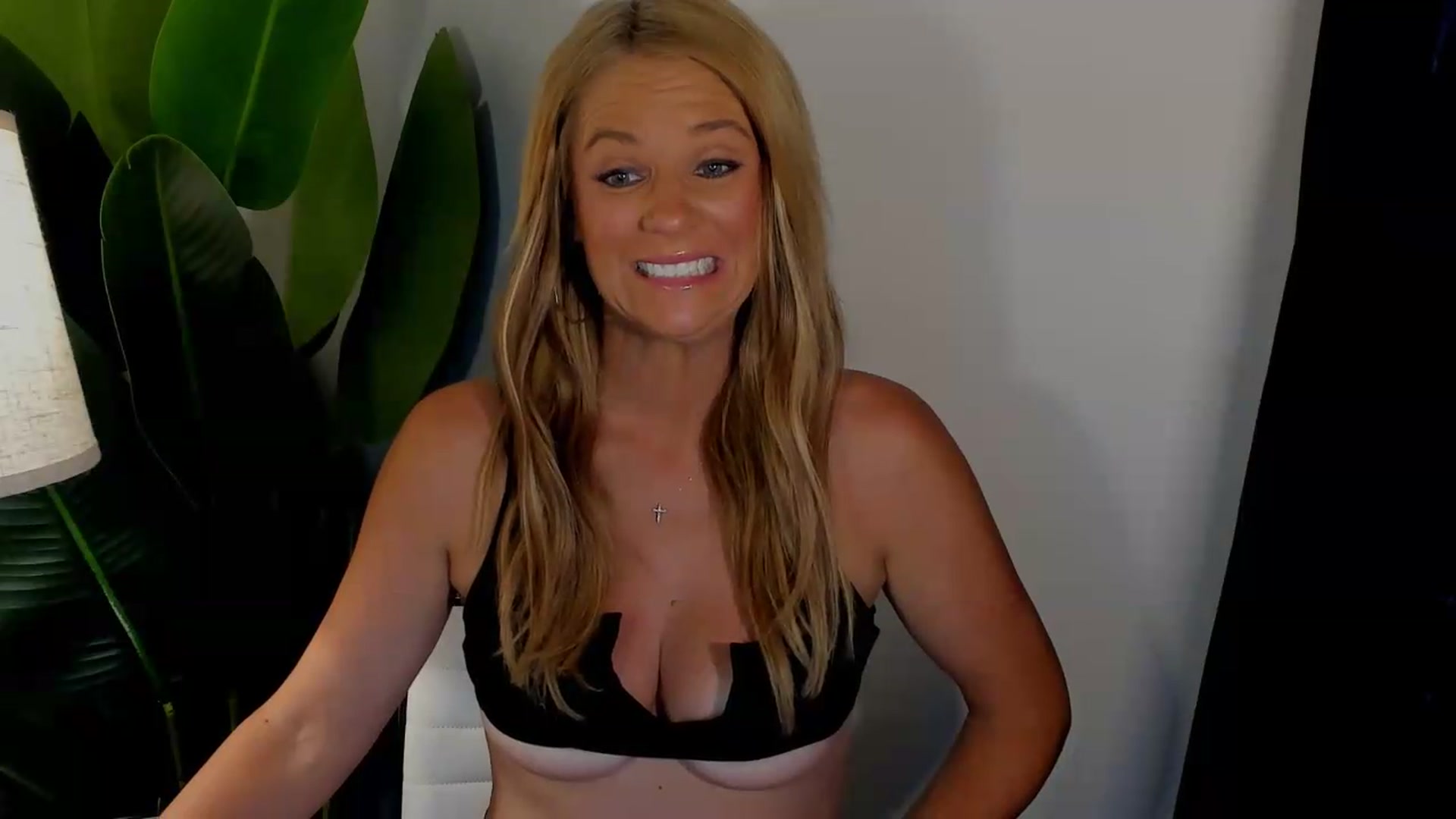 Gallery image thumbnail from Sowet4you1's myfreecams stream on, 08/01/2026, 03:11 image 4 of 20