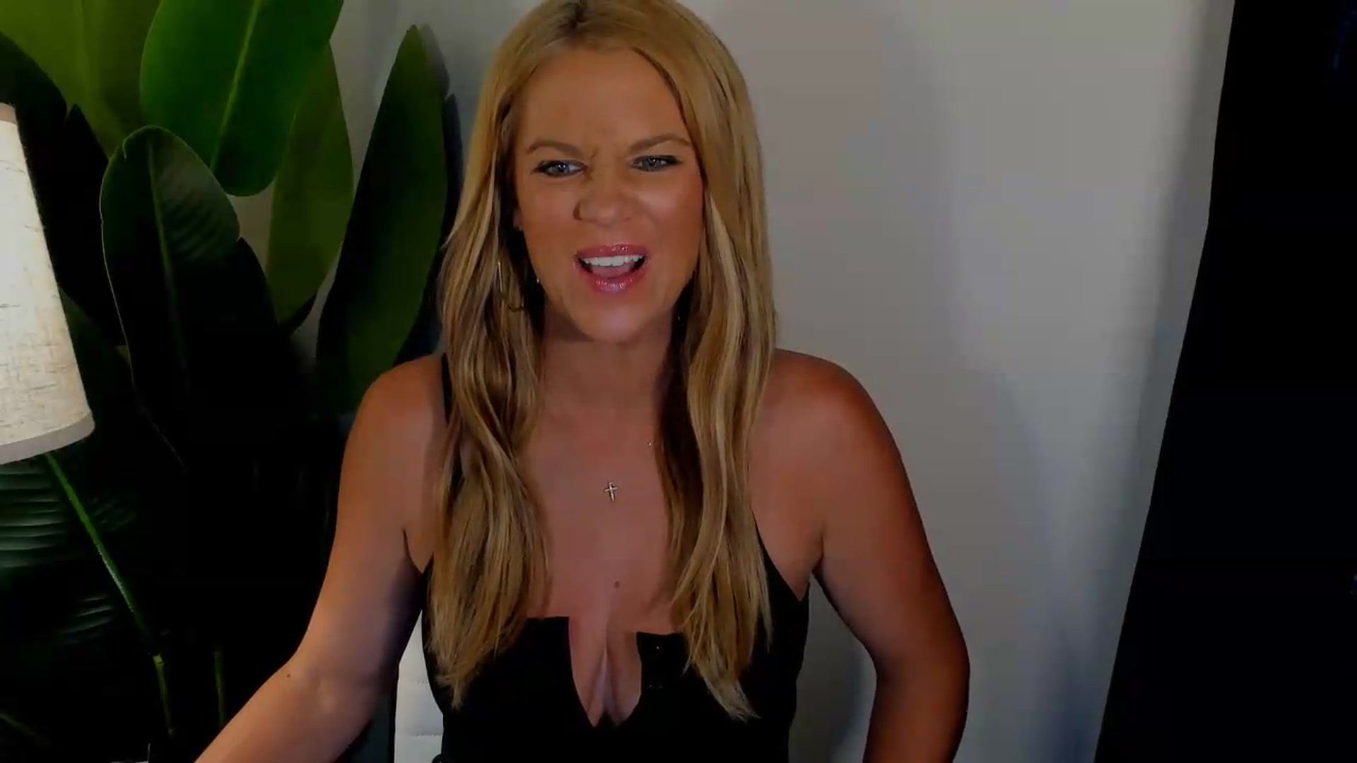 Gallery image thumbnail from Sowet4you1's myfreecams stream on, 08/01/2026, 05:03 image 6 of 20