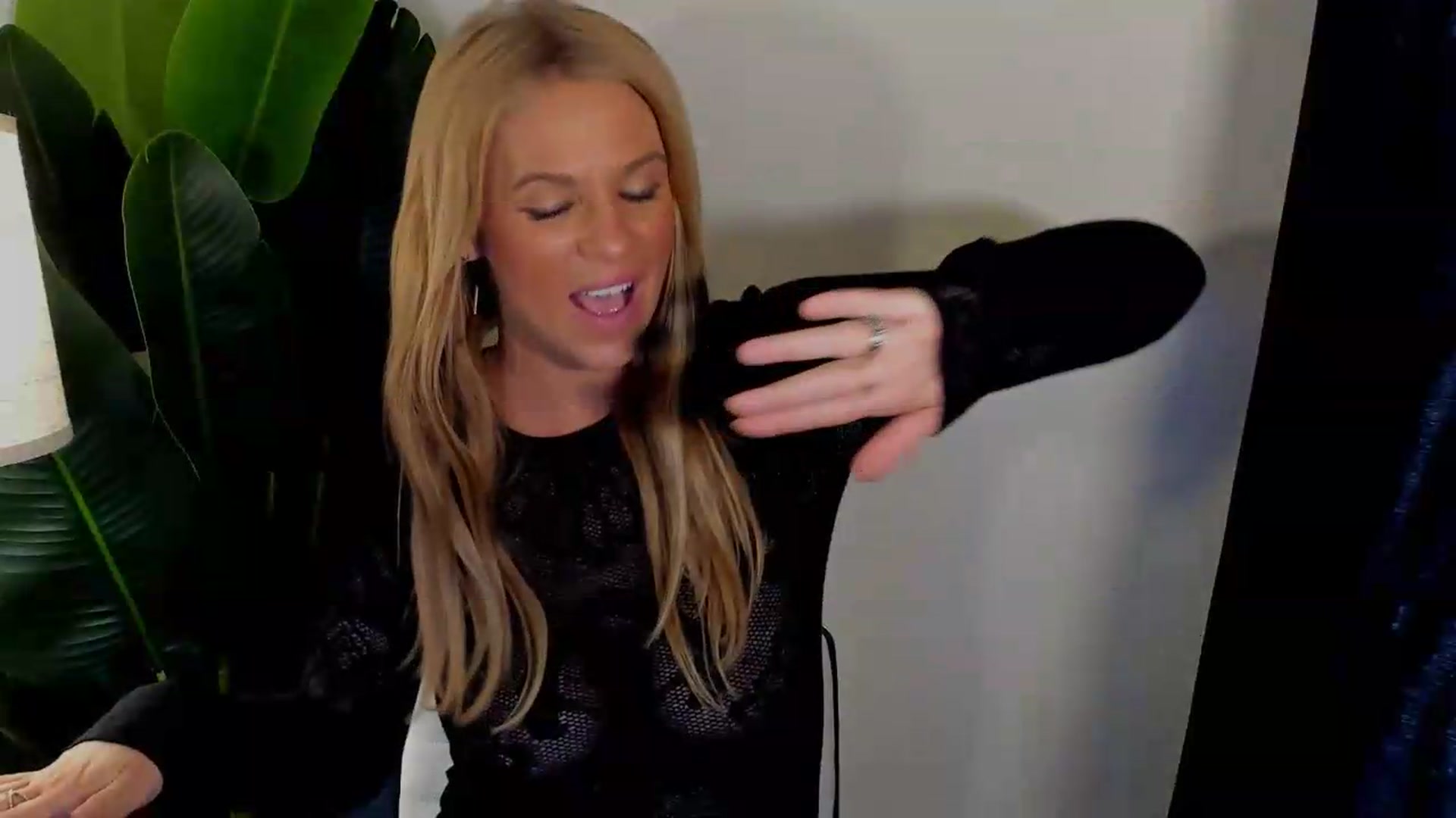 Gallery image thumbnail from Sowet4you1's myfreecams stream on, 08/05/2026, 04:33 image 18 of 20