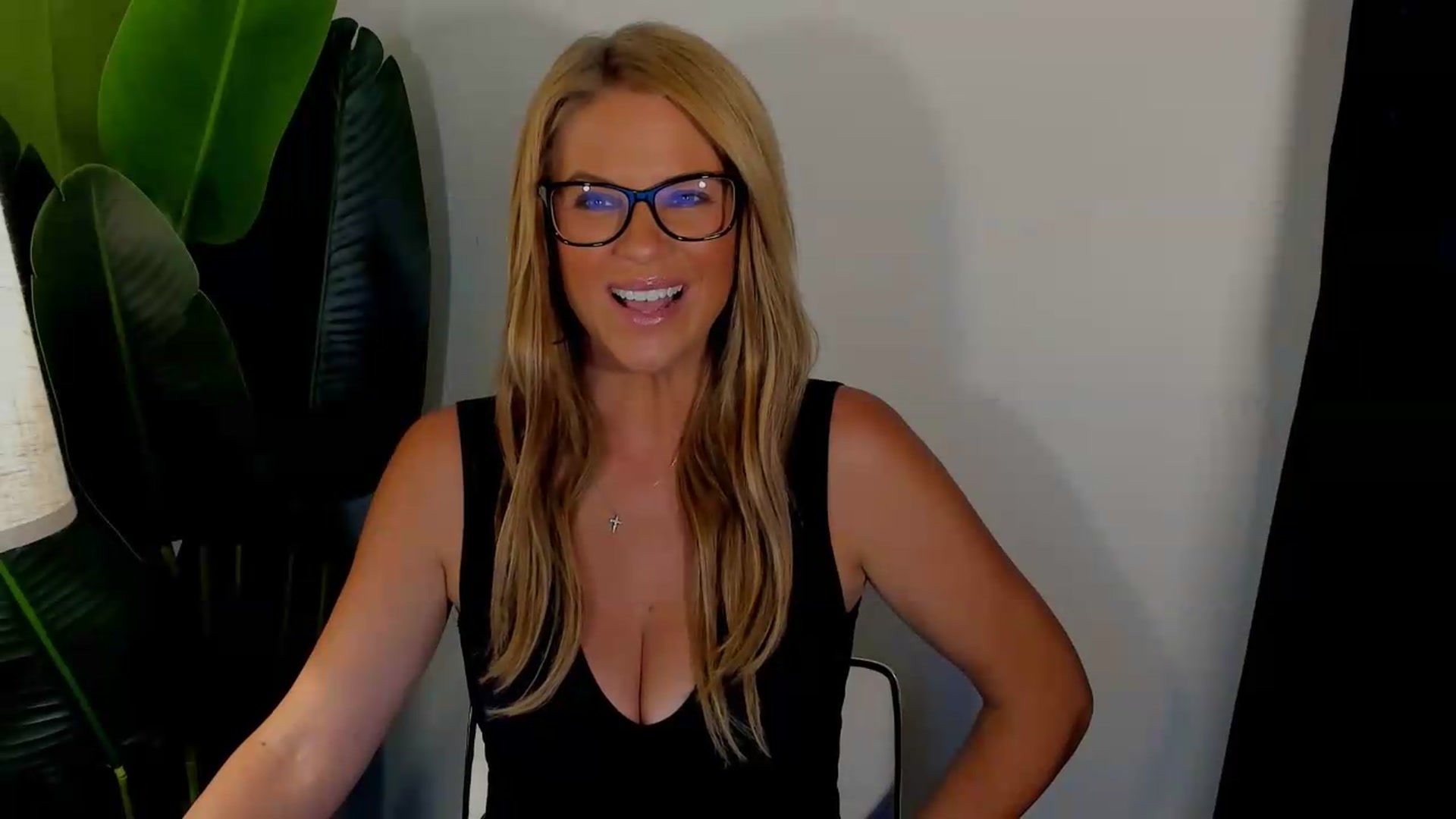 Gallery image thumbnail from Sowet4you1's myfreecams stream on, 08/10/2026, 04:21 image 19 of 20