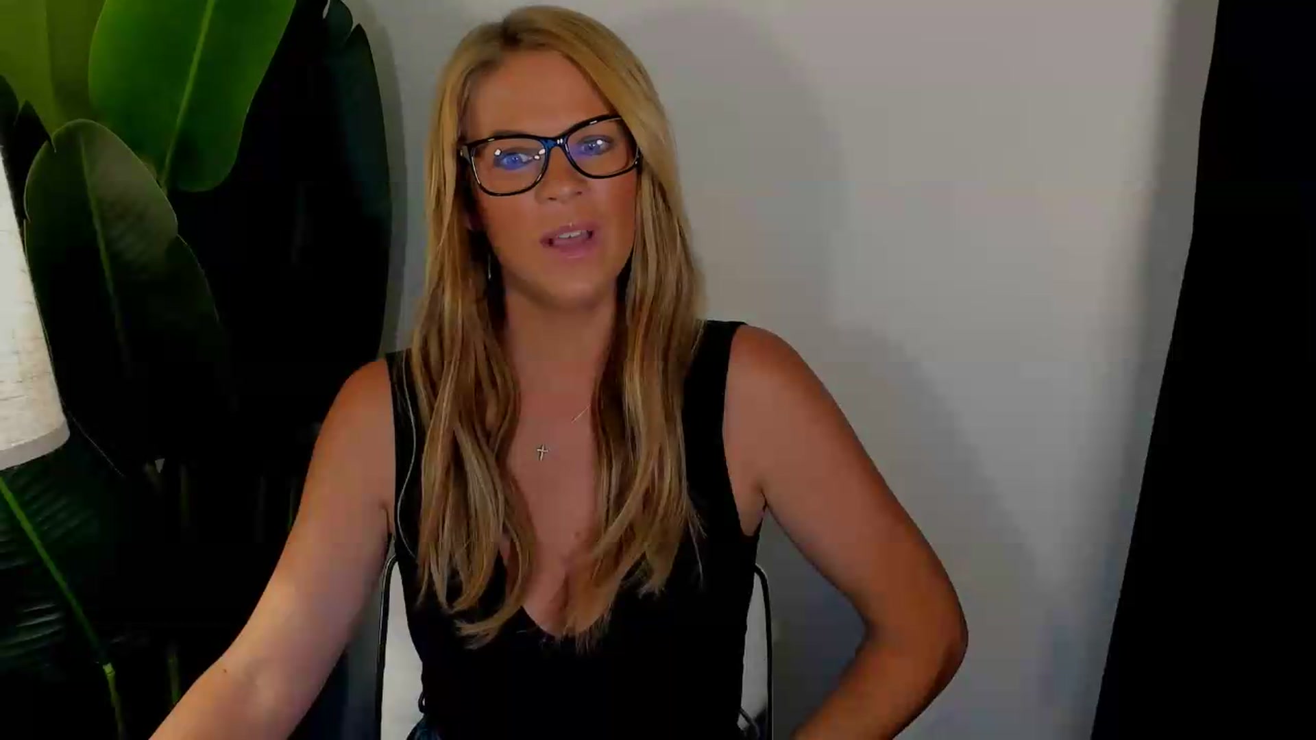 Gallery image thumbnail from Sowet4you1's myfreecams stream on, 08/10/2026, 05:28 image 10 of 20
