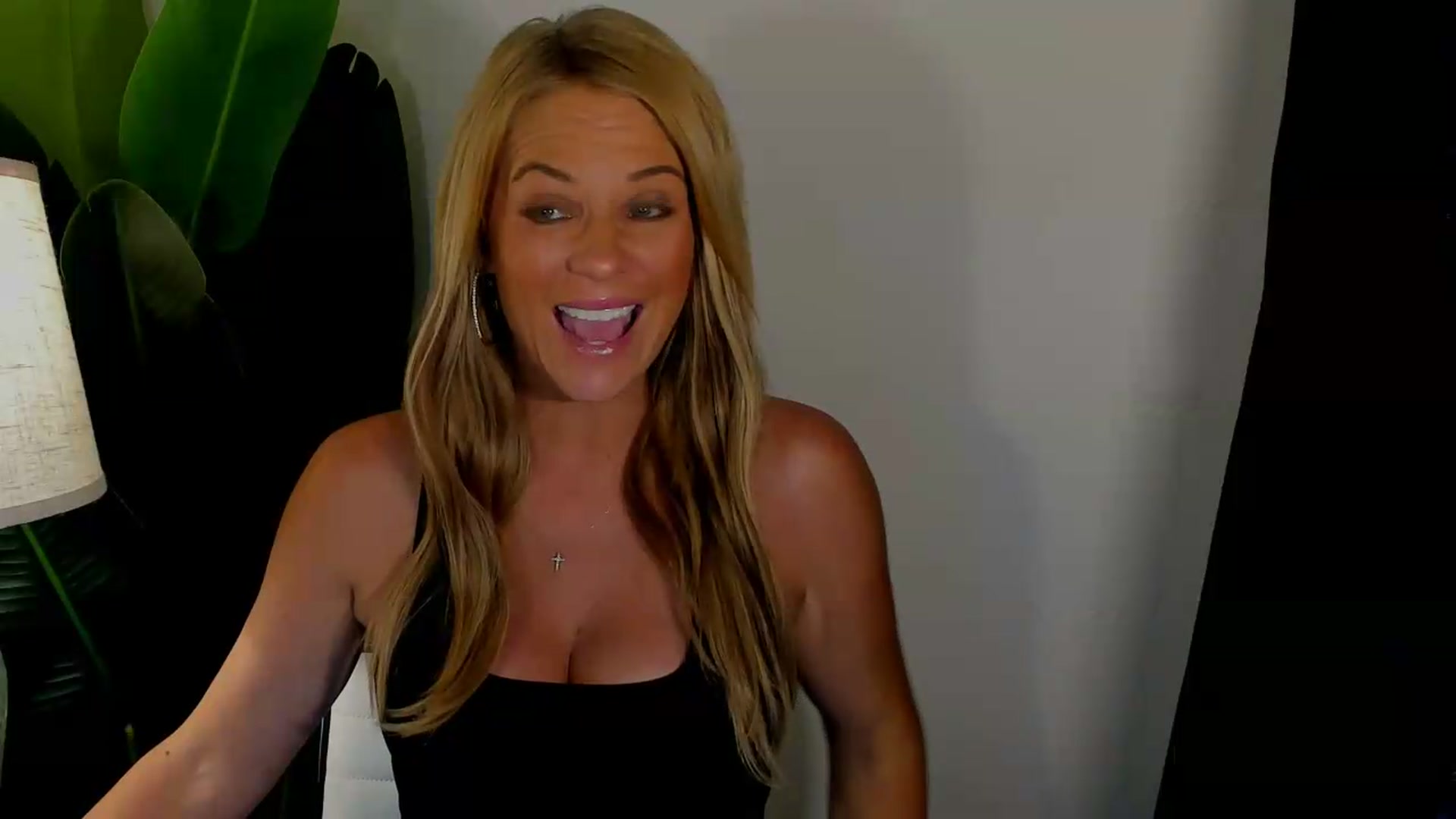 Gallery image thumbnail from Sowet4you1's myfreecams stream on, 08/11/2026, 04:16 image 15 of 20