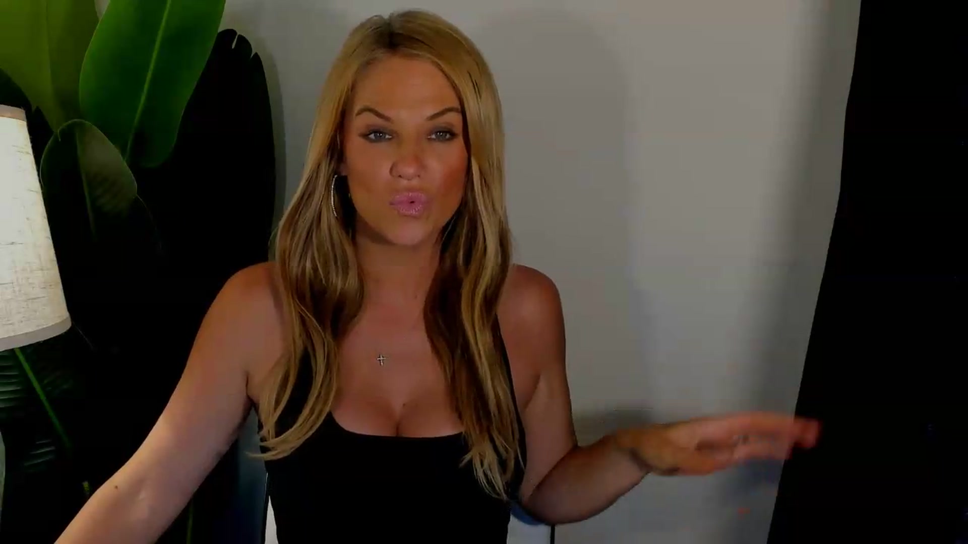 Gallery image thumbnail from Sowet4you1's myfreecams stream on, 08/11/2026, 04:47 image 7 of 20