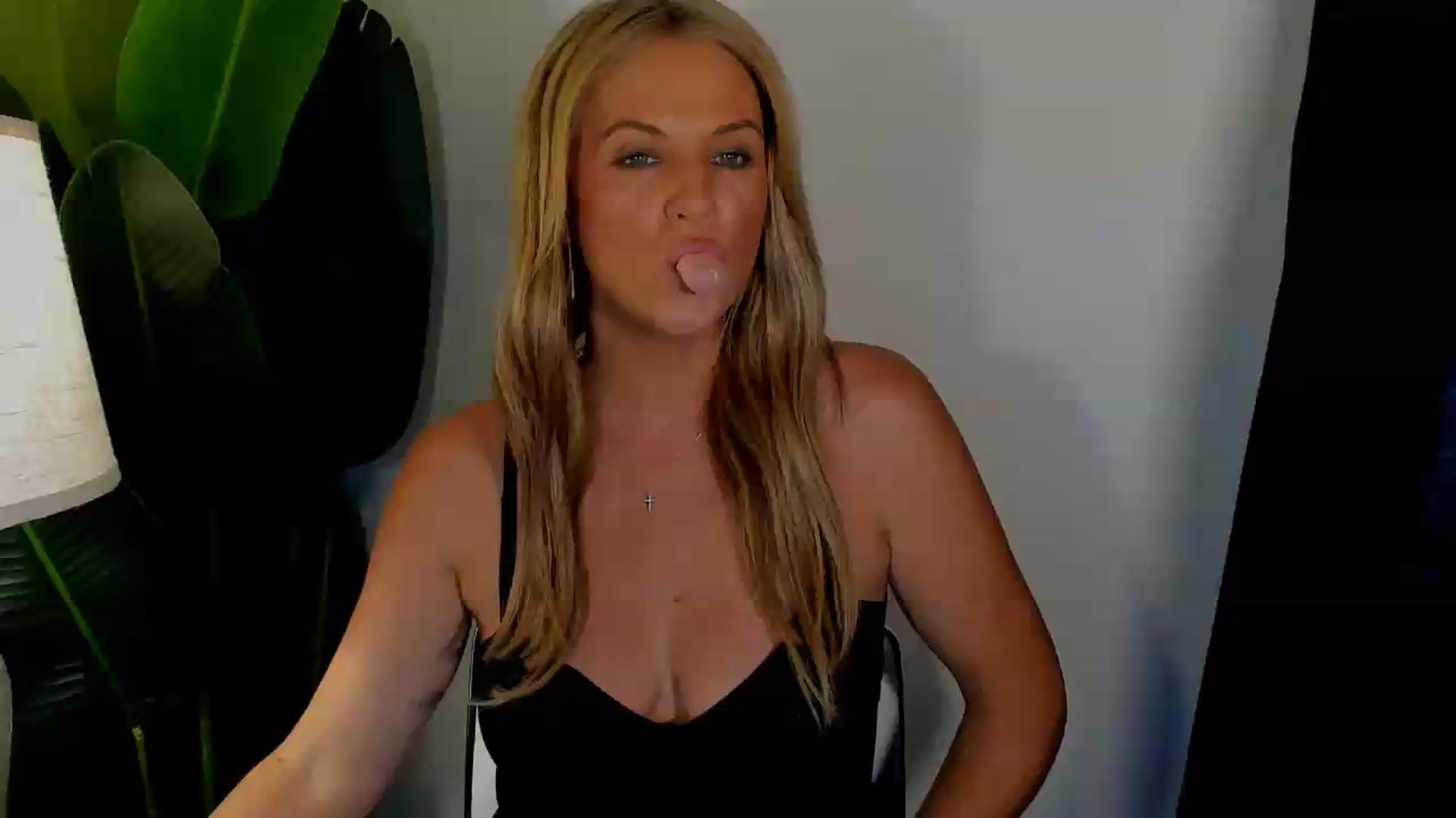 Gallery image thumbnail from Sowet4you1's myfreecams stream on, 08/12/2026, 03:00 image 18 of 20