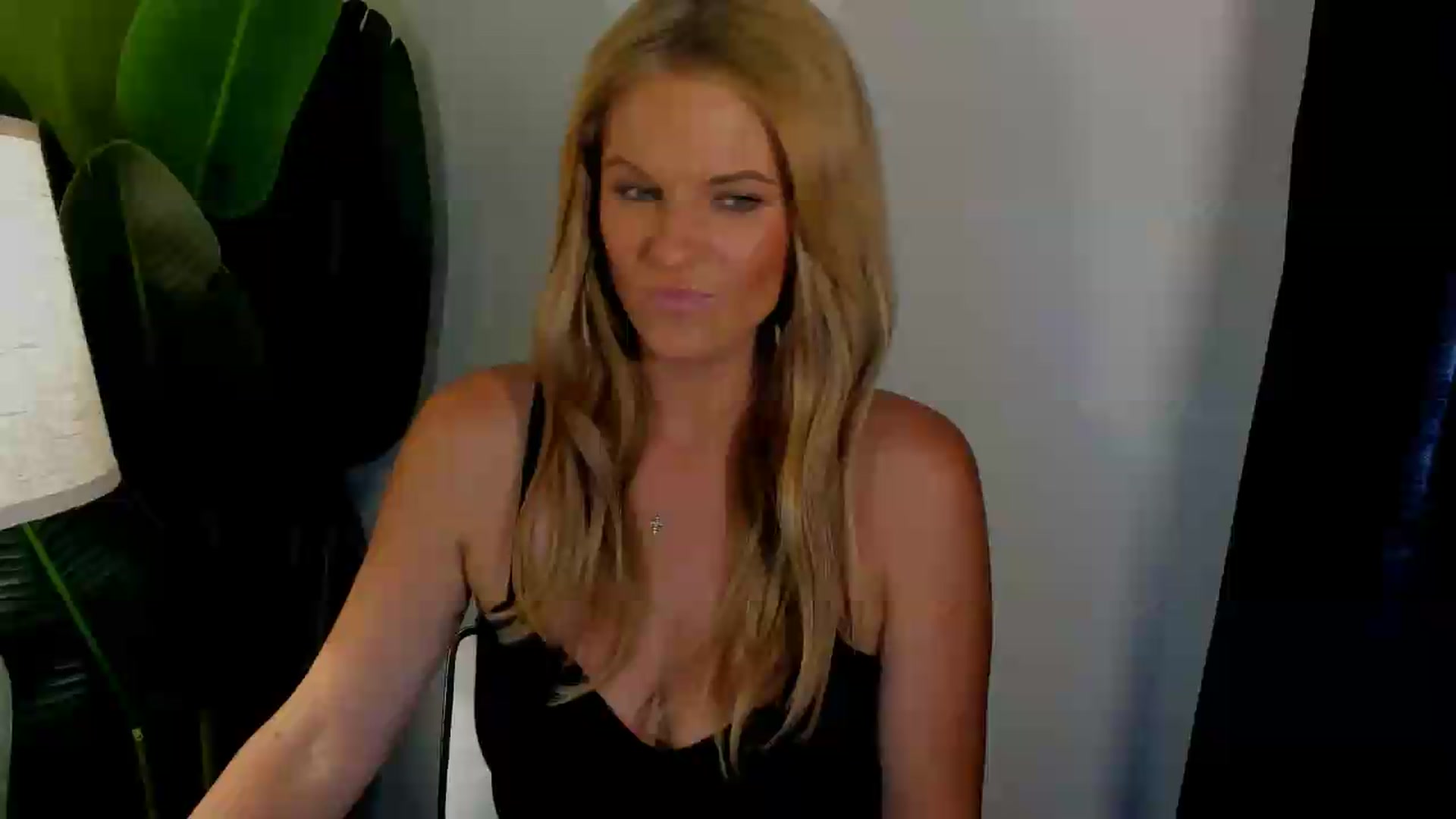 Gallery image thumbnail from Sowet4you1's myfreecams stream on, 08/12/2026, 03:00 image 15 of 20