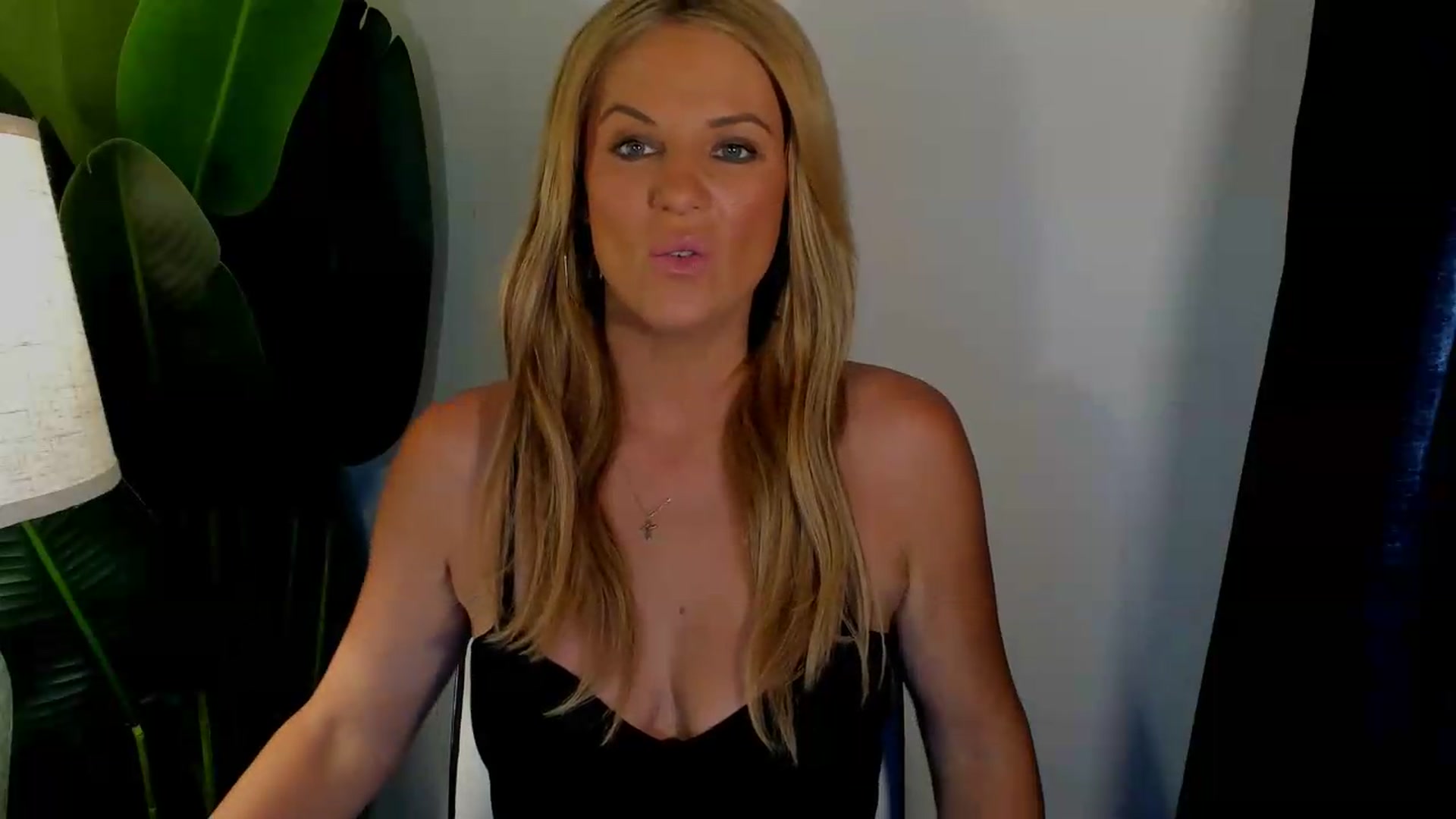 Gallery image thumbnail from Sowet4you1's myfreecams stream on, 08/12/2026, 03:00 image 4 of 20