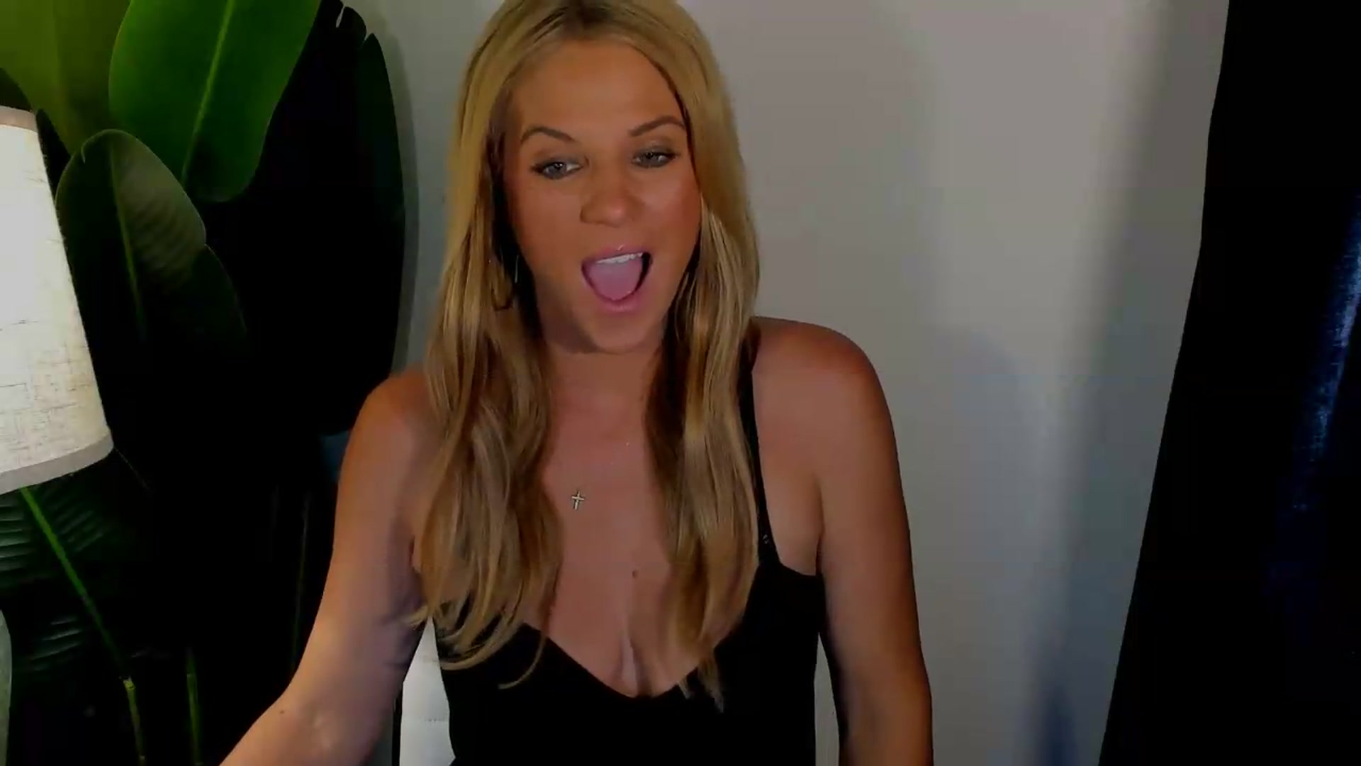 Gallery image thumbnail from Sowet4you1's myfreecams stream on, 08/12/2026, 03:00 image 5 of 20