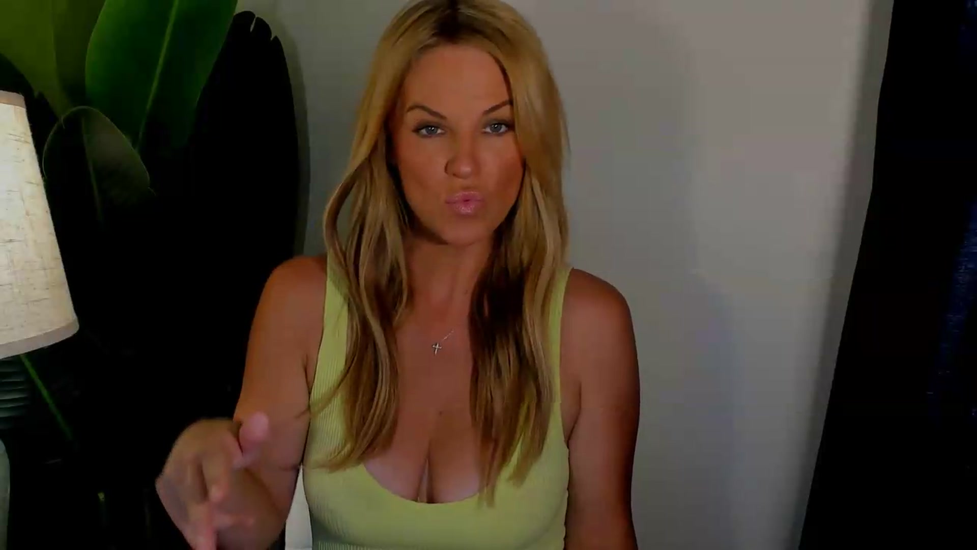 Gallery image thumbnail from Sowet4you1's myfreecams stream on, 08/13/2026, 02:09 image 9 of 20