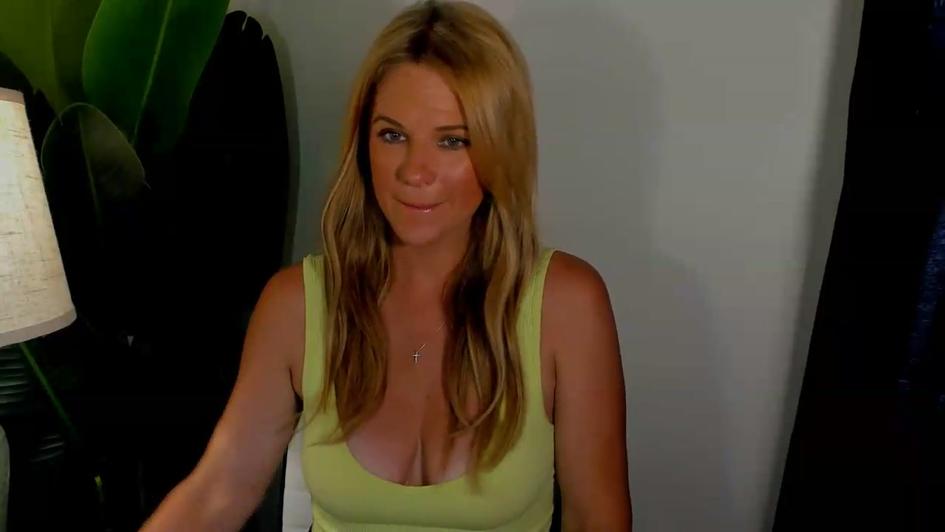 Gallery image thumbnail from Sowet4you1's myfreecams stream on, 08/13/2026, 02:54 image 12 of 20