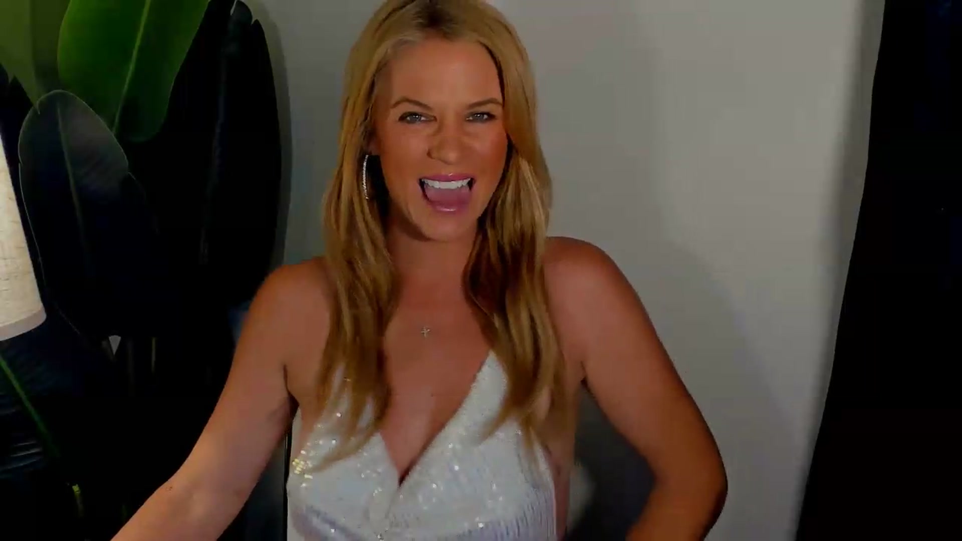 Gallery image thumbnail from Sowet4you1's myfreecams stream on, 08/15/2026, 05:44 image 8 of 20
