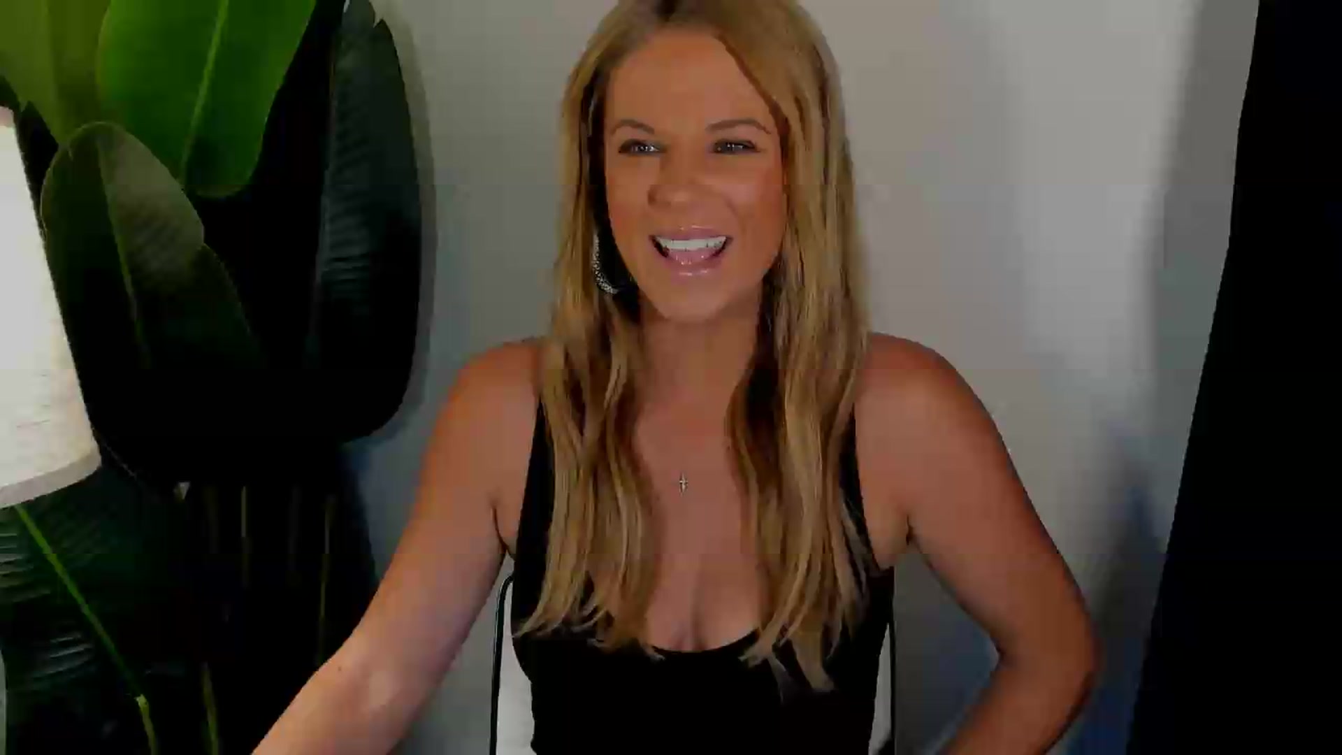 Gallery image thumbnail from Sowet4you1's myfreecams stream on, 08/17/2026, 02:49 image 1 of 20