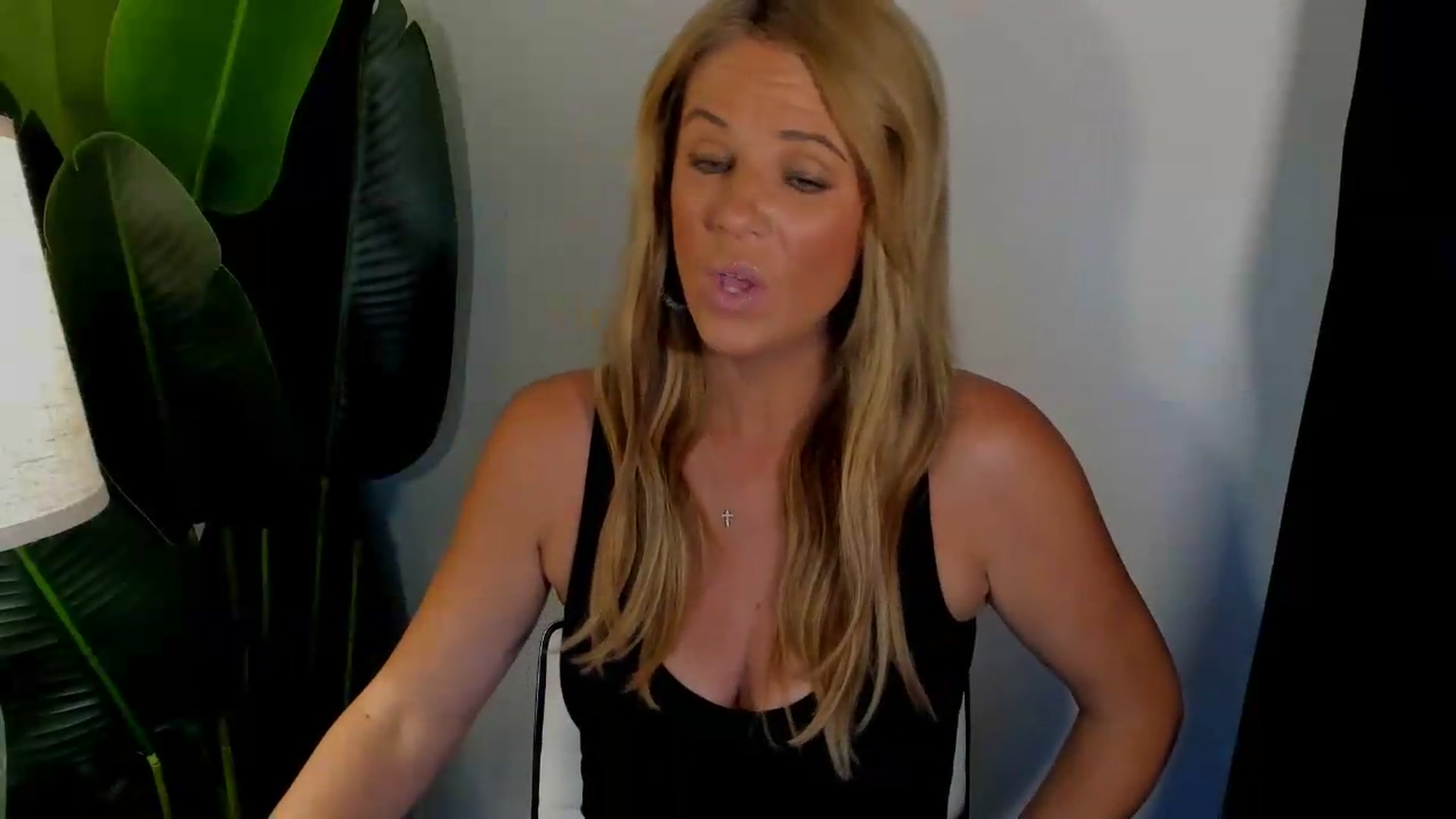 Gallery image thumbnail from Sowet4you1's myfreecams stream on, 08/17/2026, 02:49 image 14 of 20