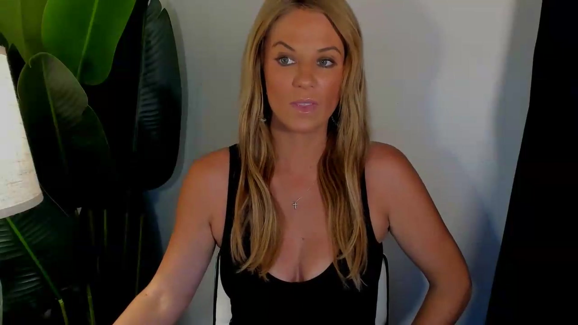 Gallery image thumbnail from Sowet4you1's myfreecams stream on, 08/17/2026, 02:49 image 5 of 20