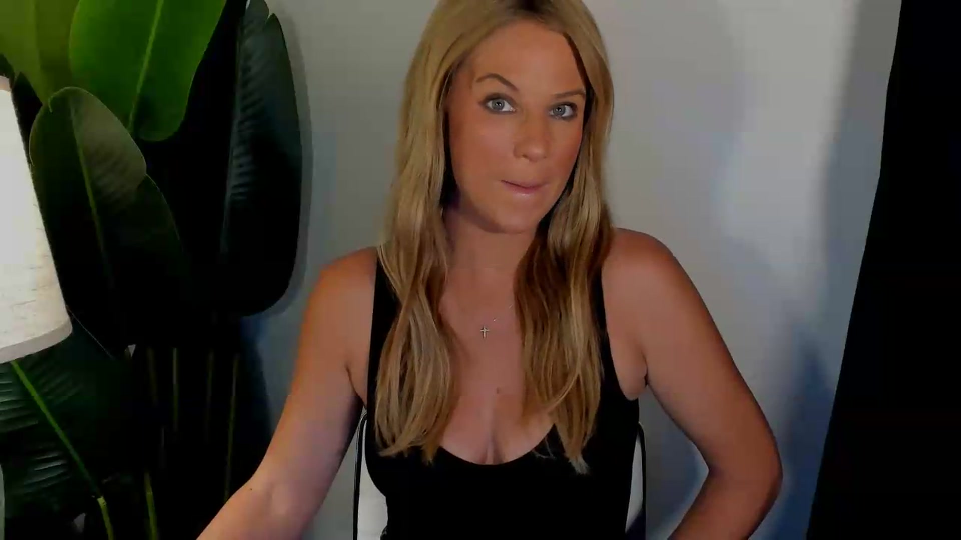 Gallery image thumbnail from Sowet4you1's myfreecams stream on, 08/17/2026, 02:49 image 9 of 20