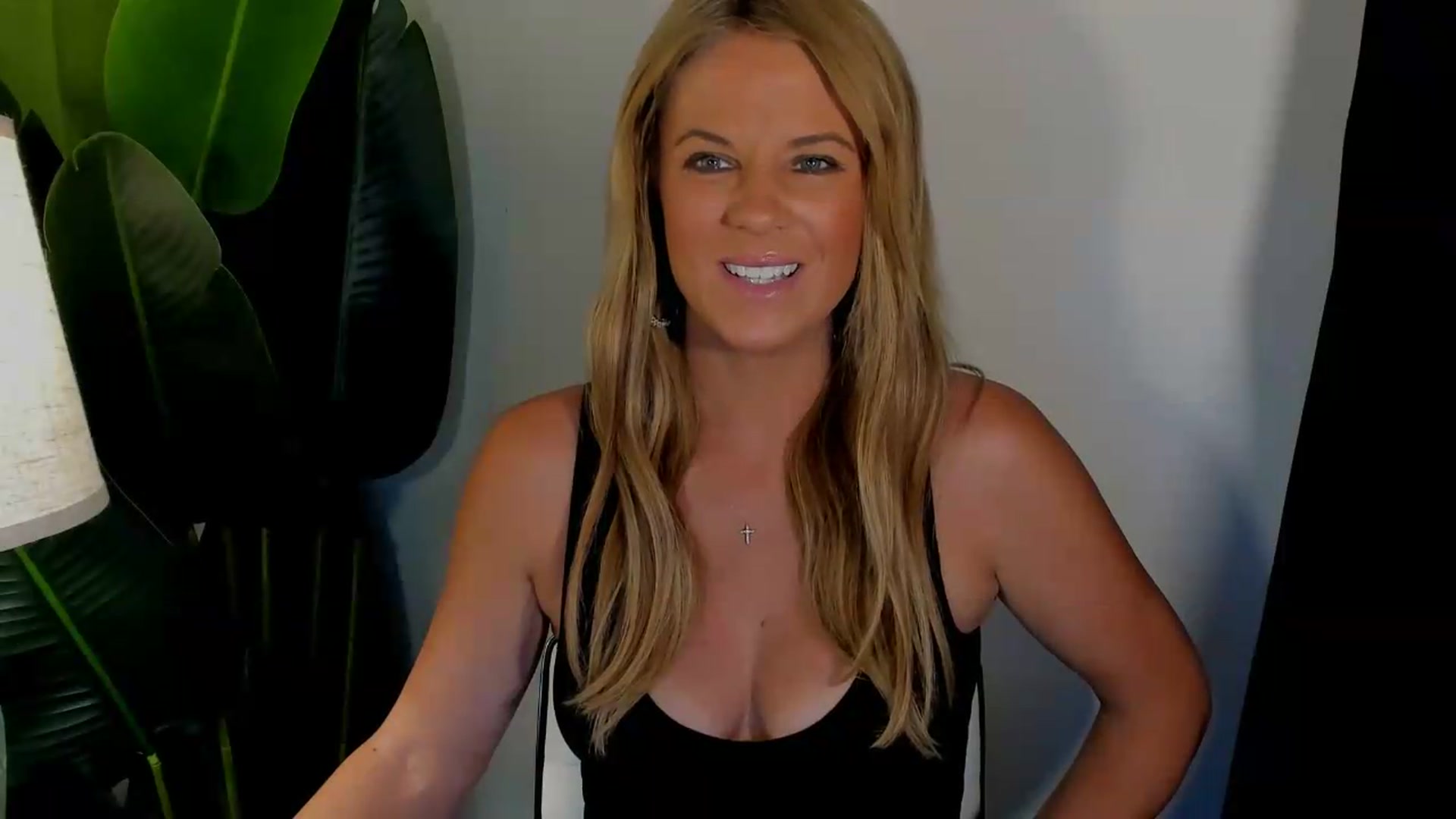 Gallery image thumbnail from Sowet4you1's myfreecams stream on, 08/17/2026, 02:49 image 17 of 20