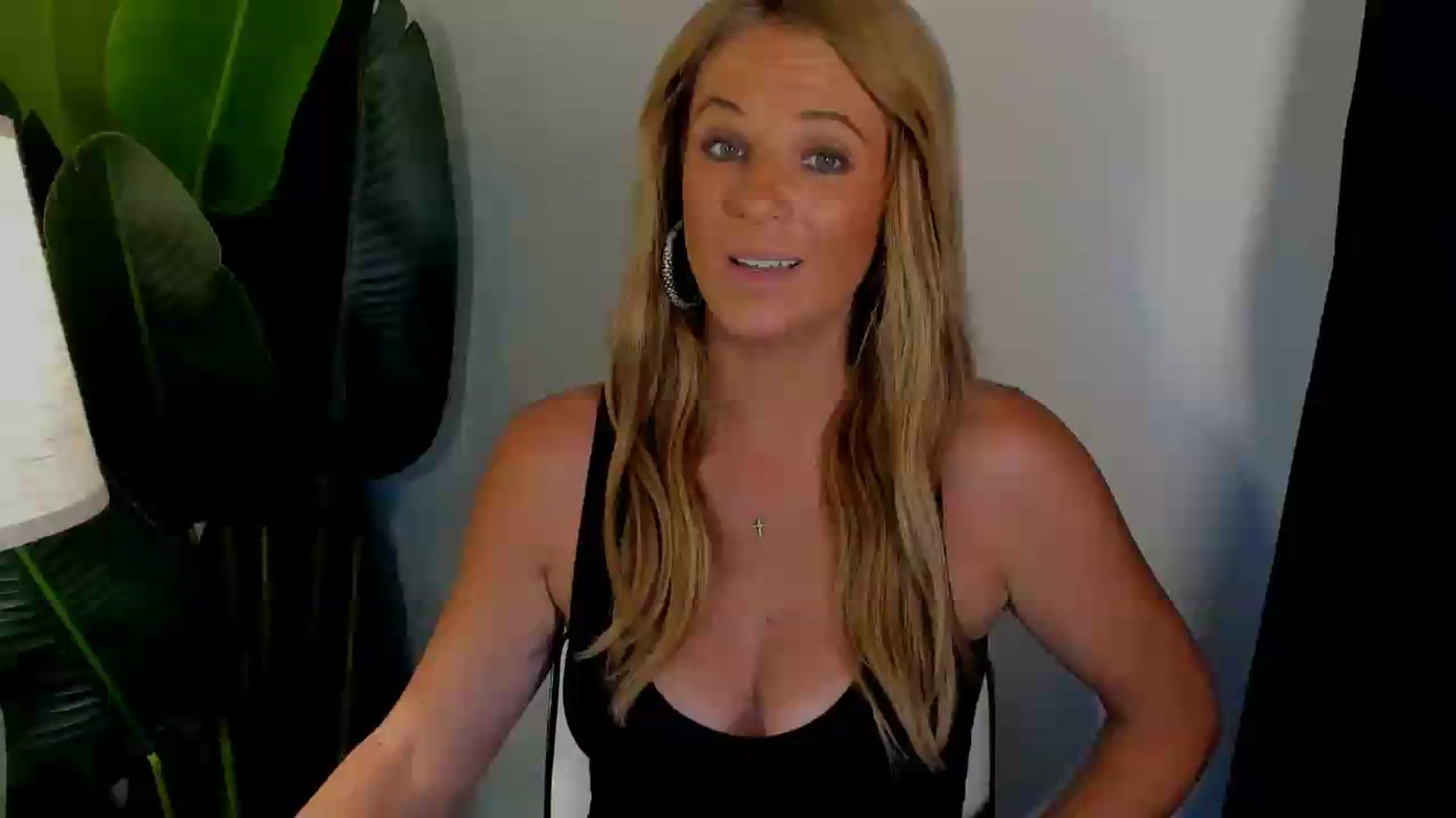 Gallery image thumbnail from Sowet4you1's myfreecams stream on, 08/17/2026, 02:49 image 18 of 20