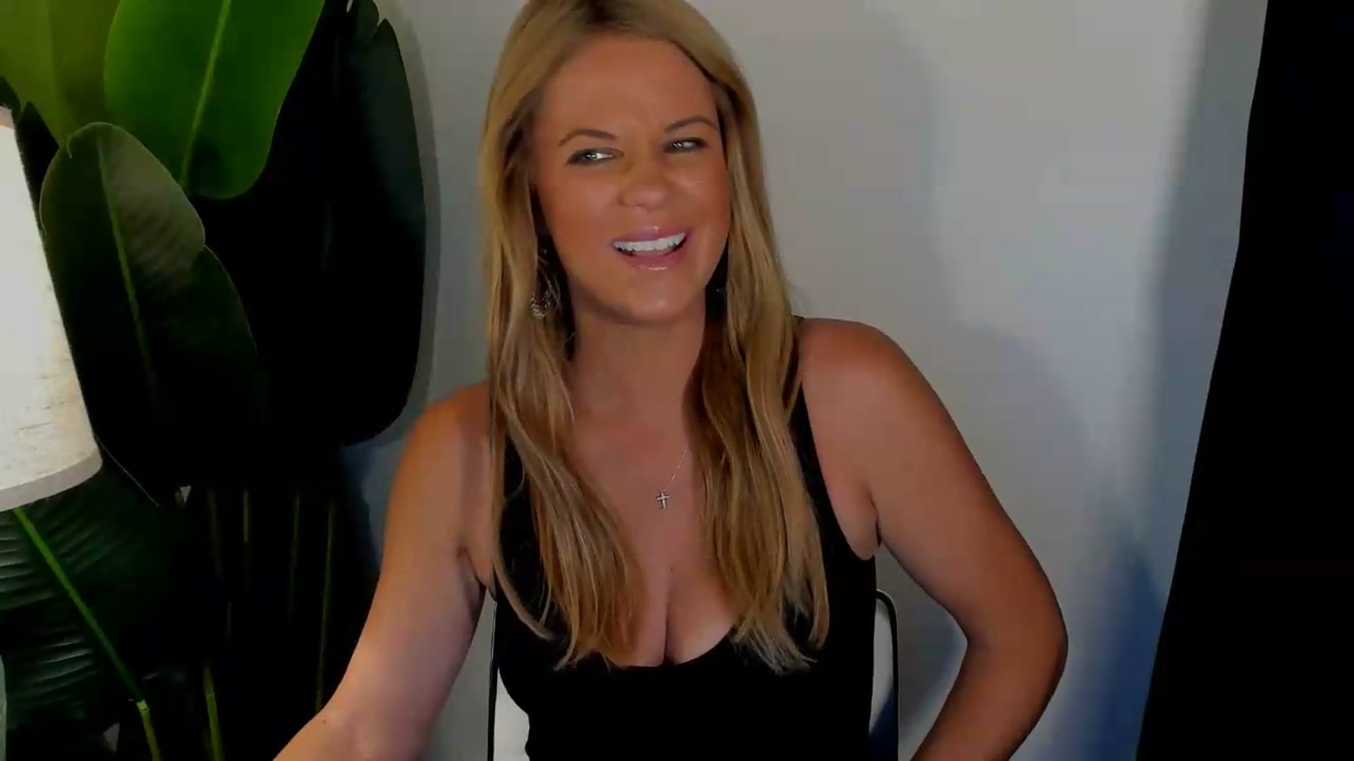 Gallery image thumbnail from Sowet4you1's myfreecams stream on, 08/17/2026, 03:43 image 10 of 20