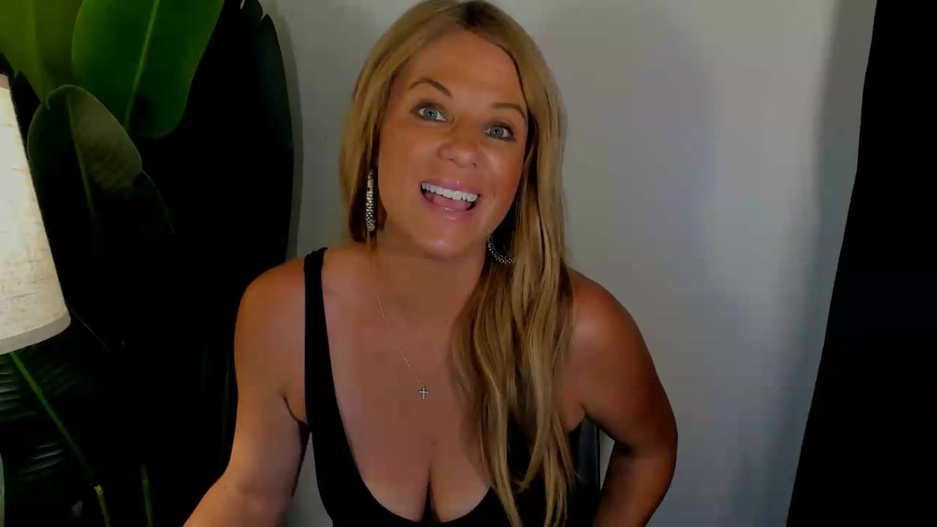 Gallery image thumbnail from Sowet4you1's myfreecams stream on, 08/17/2026, 05:59 image 5 of 20