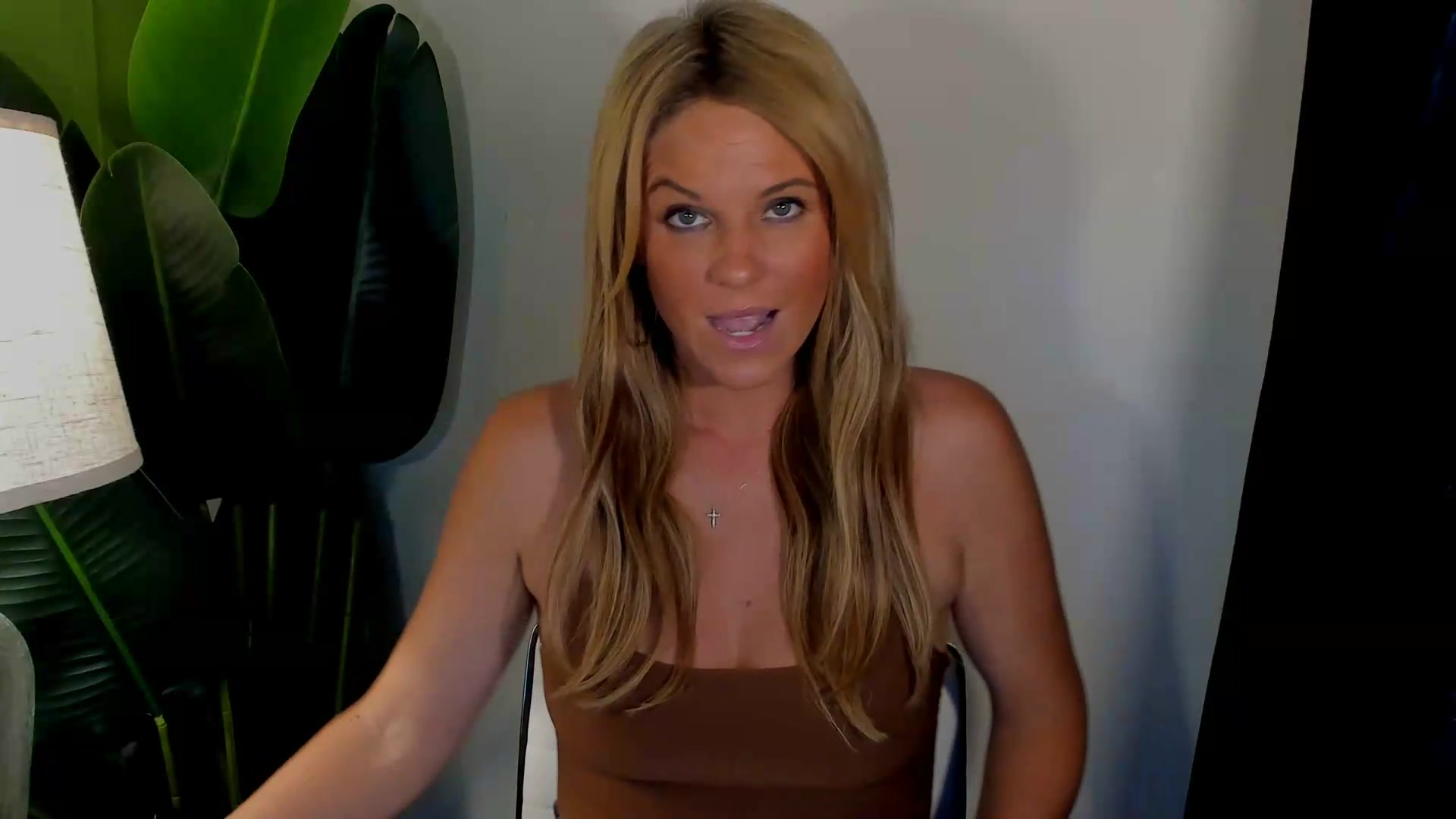 Gallery image thumbnail from Sowet4you1's myfreecams stream on, 08/21/2026, 04:02 image 7 of 20