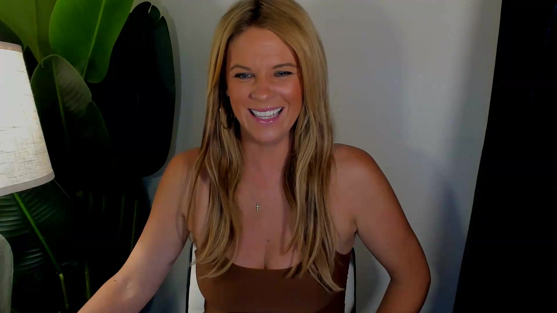 Gallery image thumbnail from Sowet4you1's myfreecams stream on, 08/21/2026, 04:02 image 9 of 20