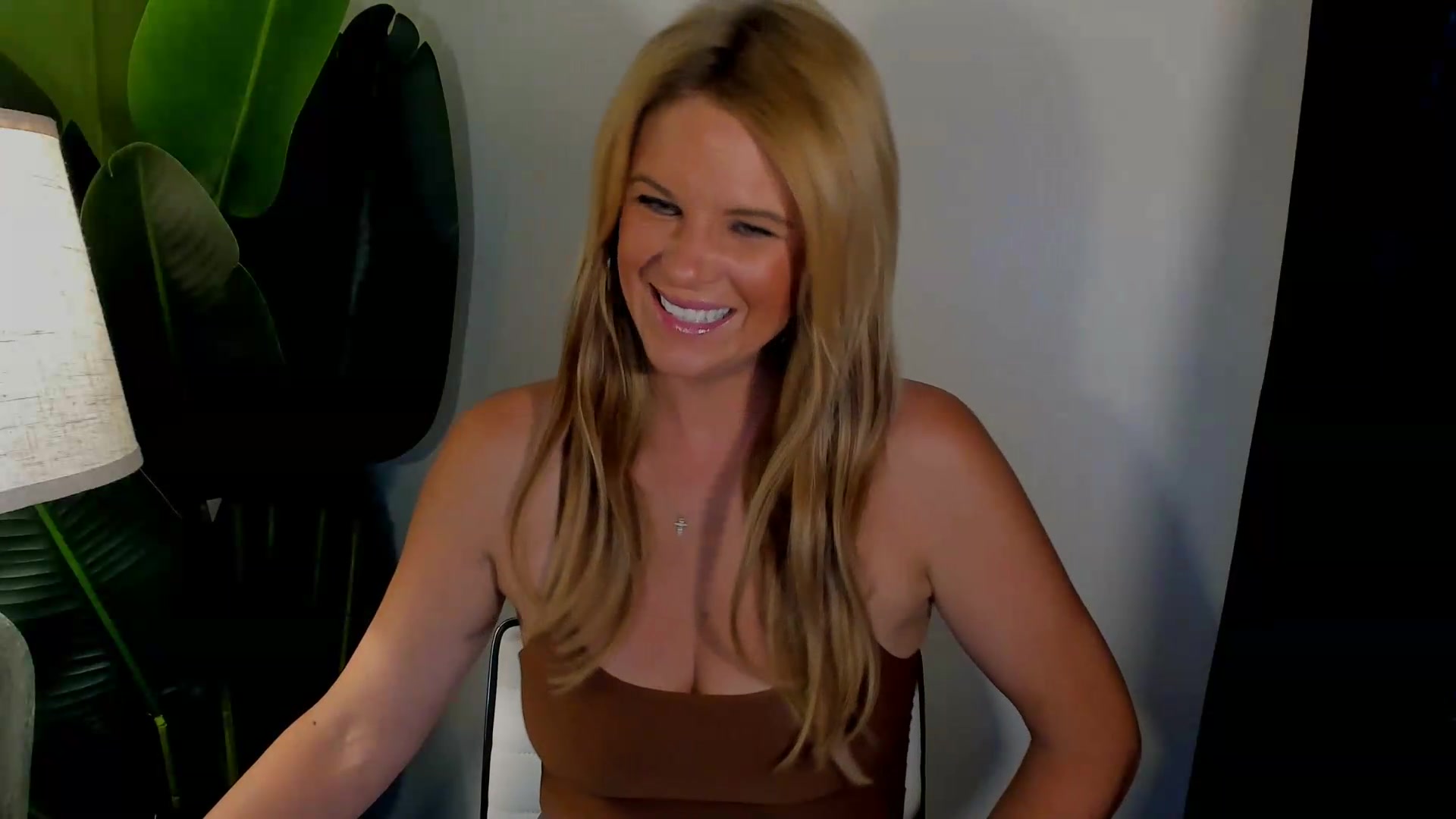 Gallery image thumbnail from Sowet4you1's myfreecams stream on, 08/21/2026, 04:02 image 8 of 20