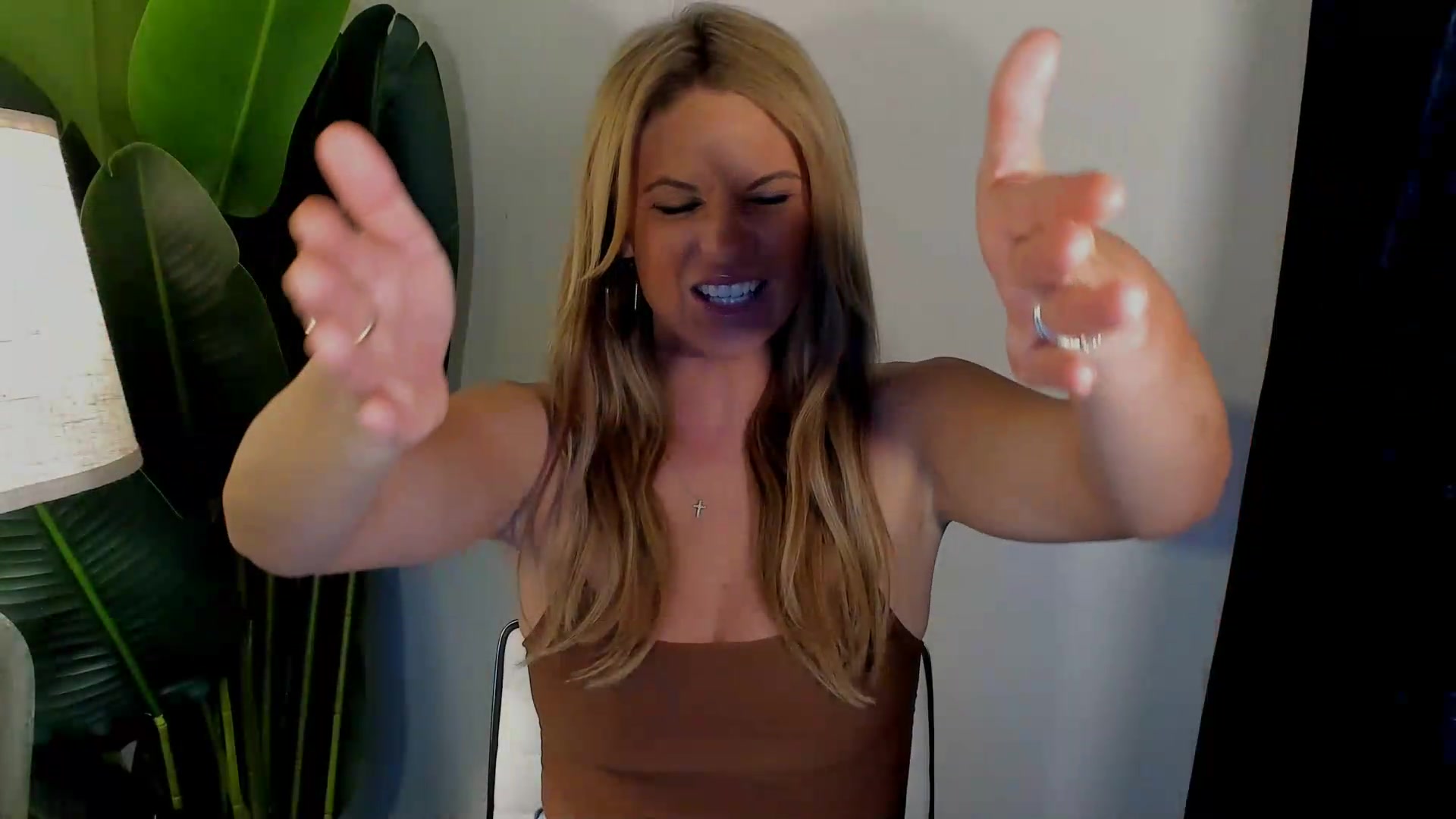 Gallery image thumbnail from Sowet4you1's myfreecams stream on, 08/21/2026, 04:02 image 5 of 20