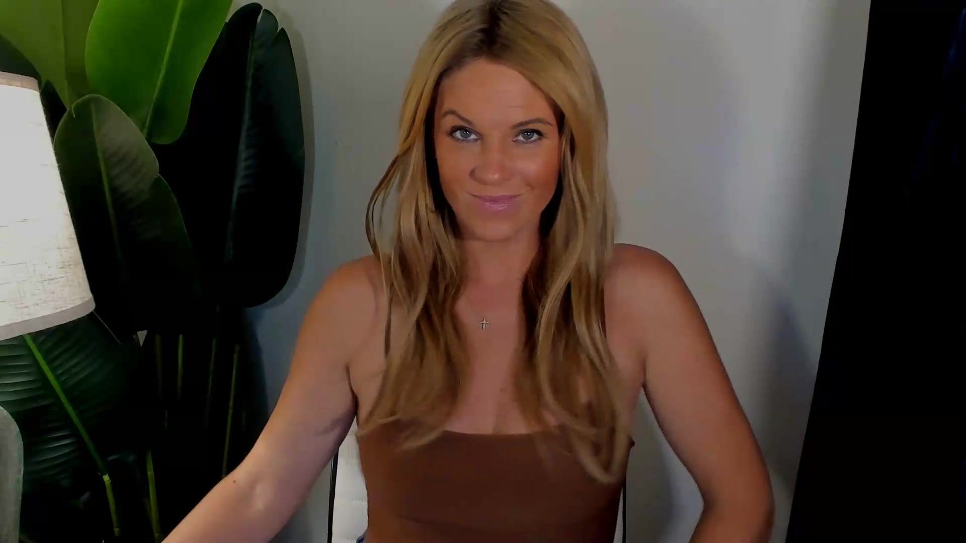 Gallery image thumbnail from Sowet4you1's myfreecams stream on, 08/21/2026, 04:02 image 4 of 20