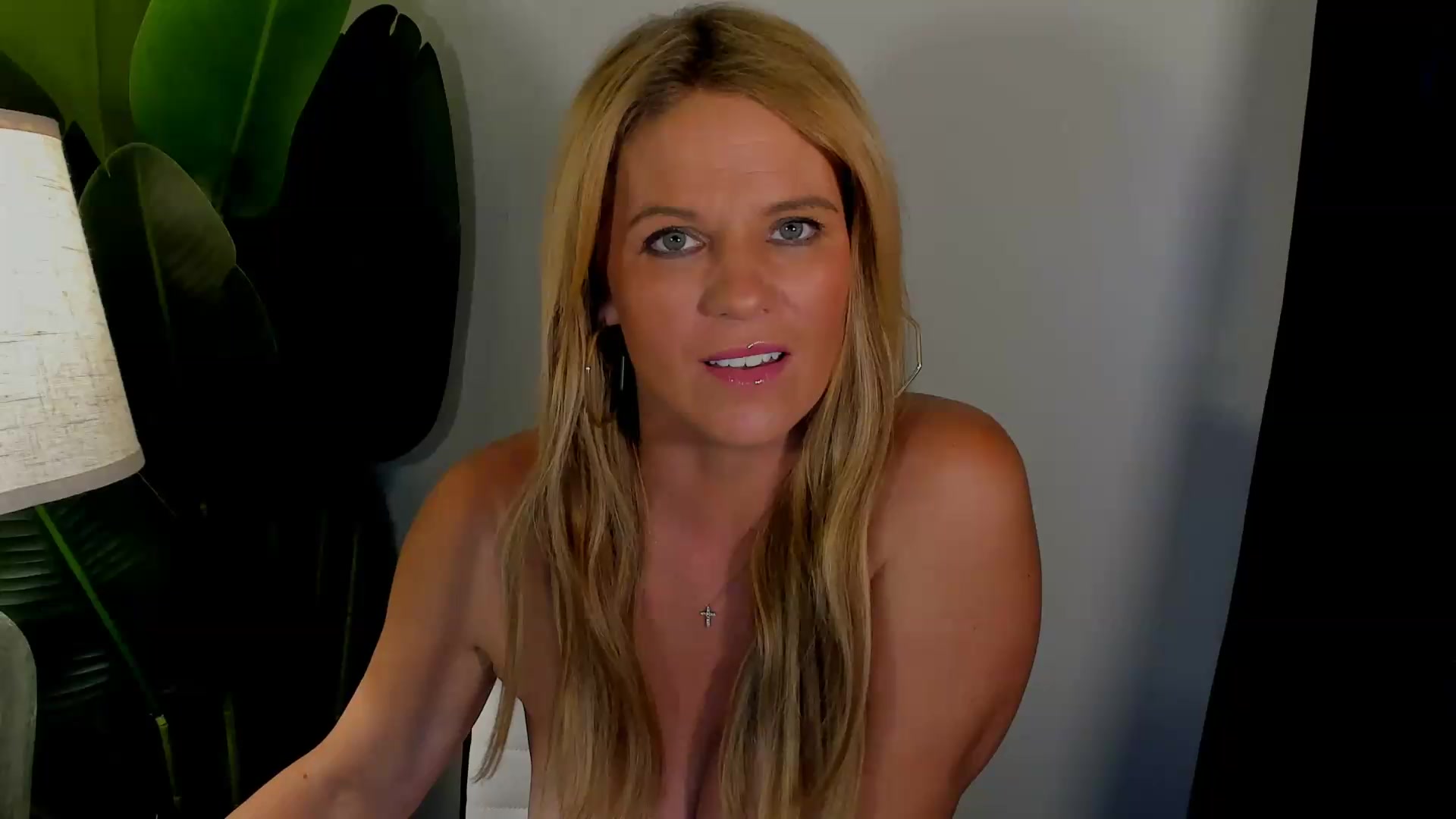 Gallery image thumbnail from Sowet4you1's myfreecams stream on, 08/21/2026, 04:47 image 8 of 20
