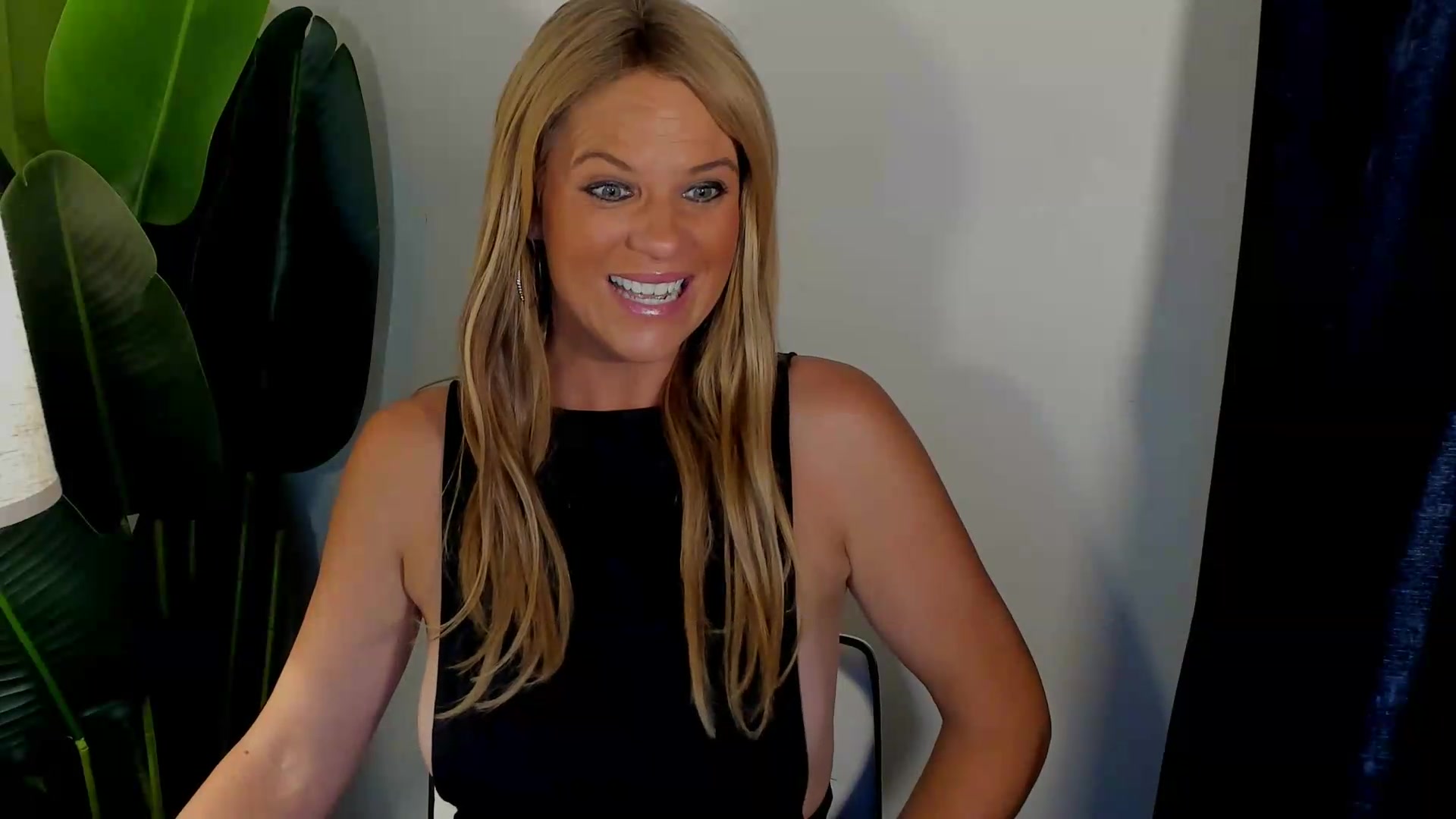 Gallery image thumbnail from Sowet4you1's myfreecams stream on, 08/23/2026, 04:07 image 18 of 20
