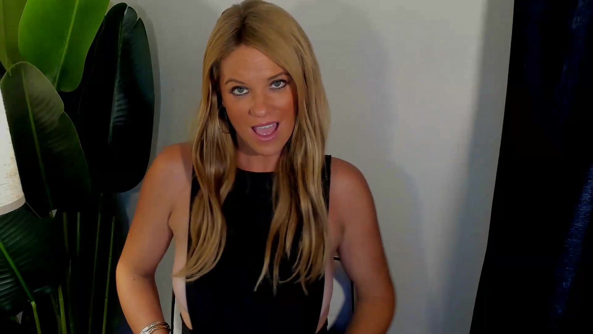 Gallery image thumbnail from Sowet4you1's myfreecams stream on, 08/23/2026, 04:54 image 11 of 20