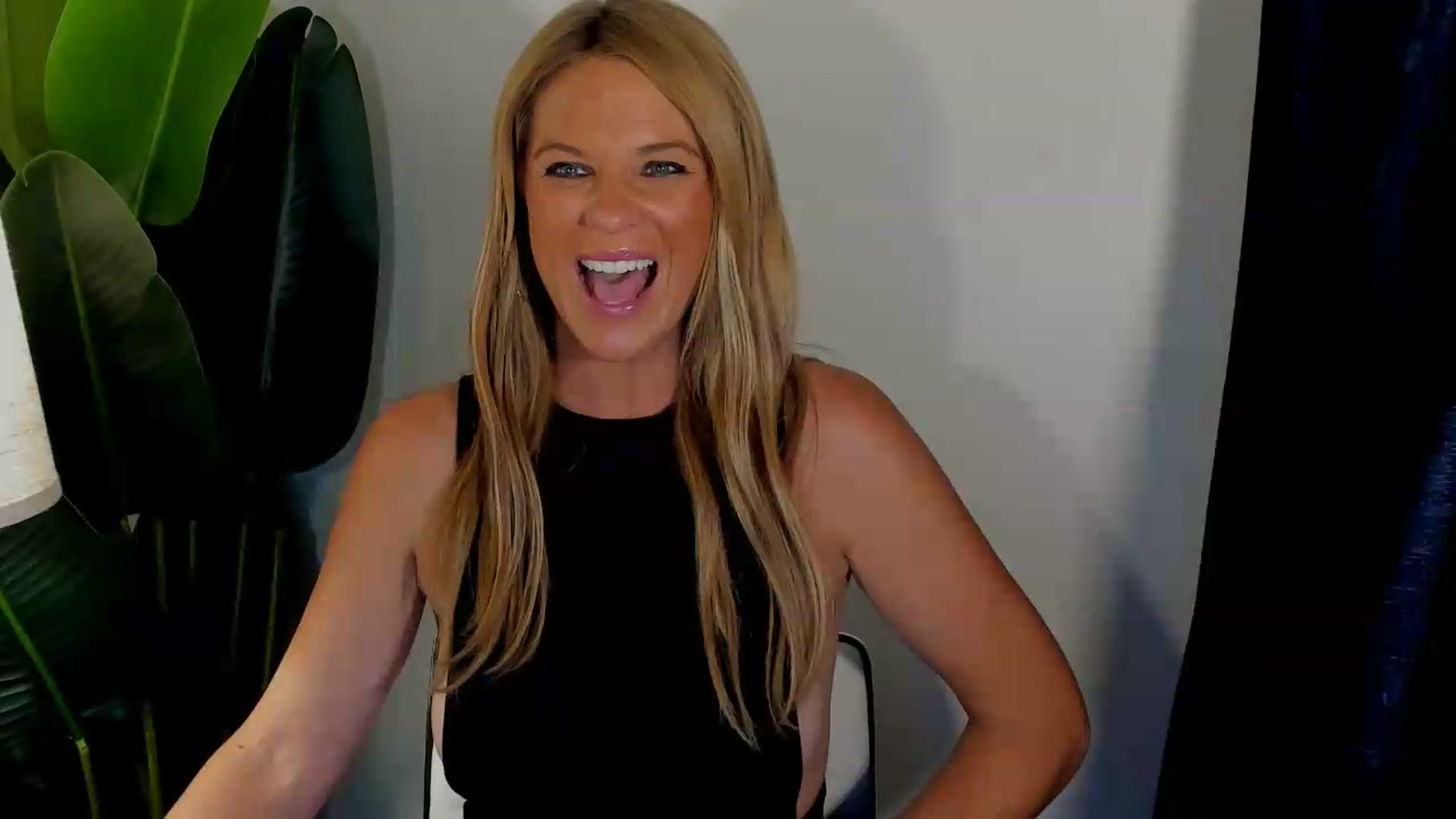 Gallery image thumbnail from Sowet4you1's myfreecams stream on, 08/23/2026, 04:54 image 4 of 20