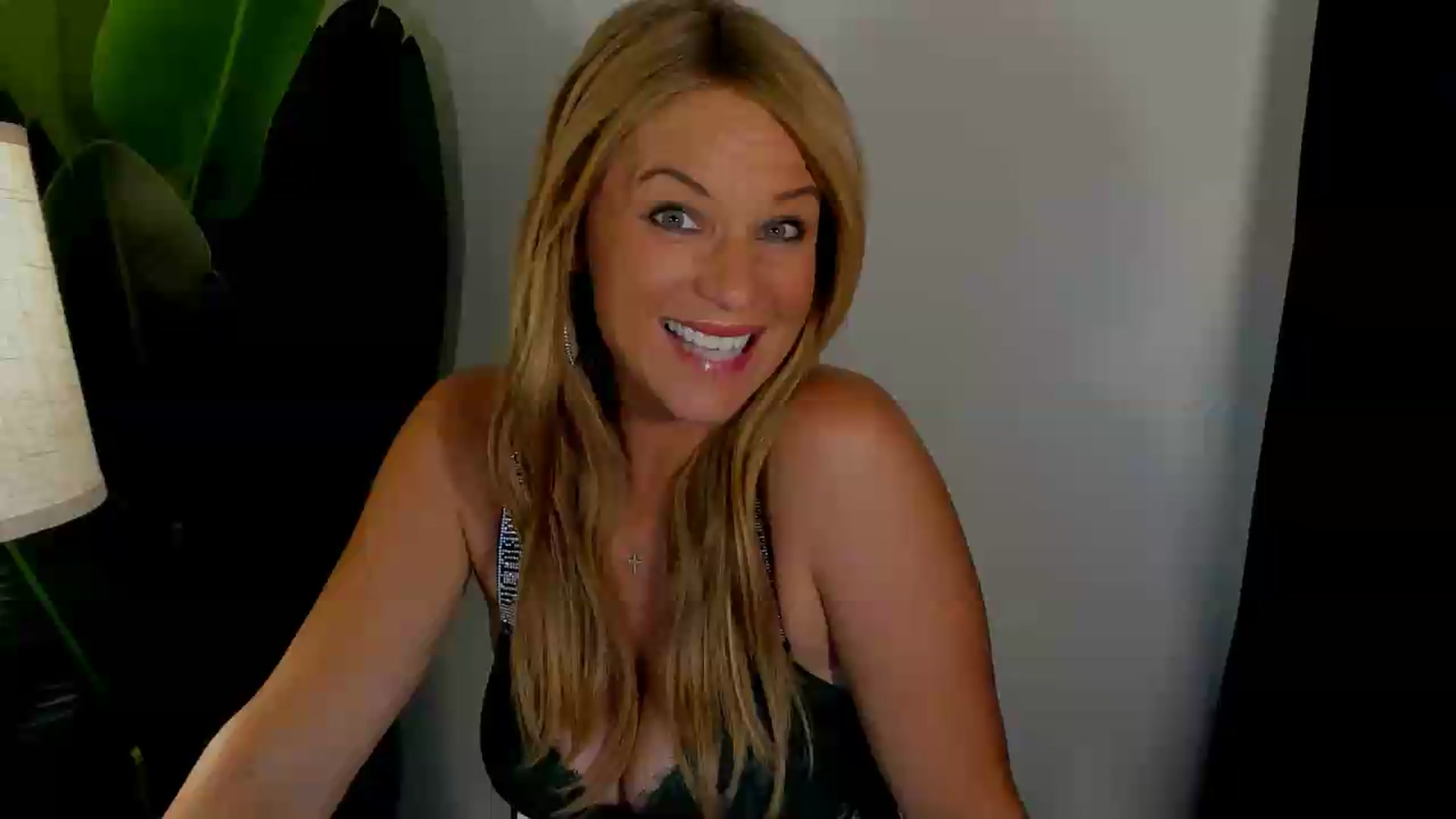 Gallery image thumbnail from Sowet4you1's myfreecams stream on, 08/24/2026, 04:00 image 1 of 20