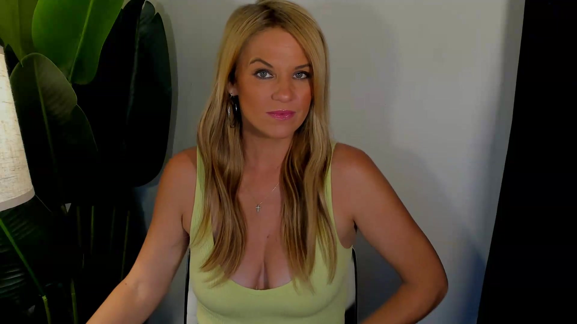 Gallery image thumbnail from Sowet4you1's myfreecams stream on, 08/25/2026, 02:46 image 16 of 20