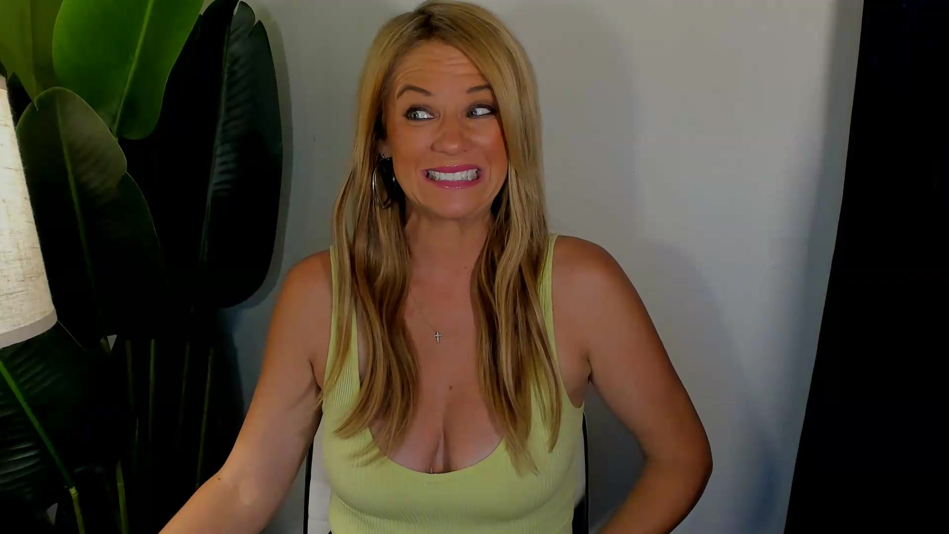 Gallery image thumbnail from Sowet4you1's myfreecams stream on, 08/25/2026, 02:46 image 19 of 20