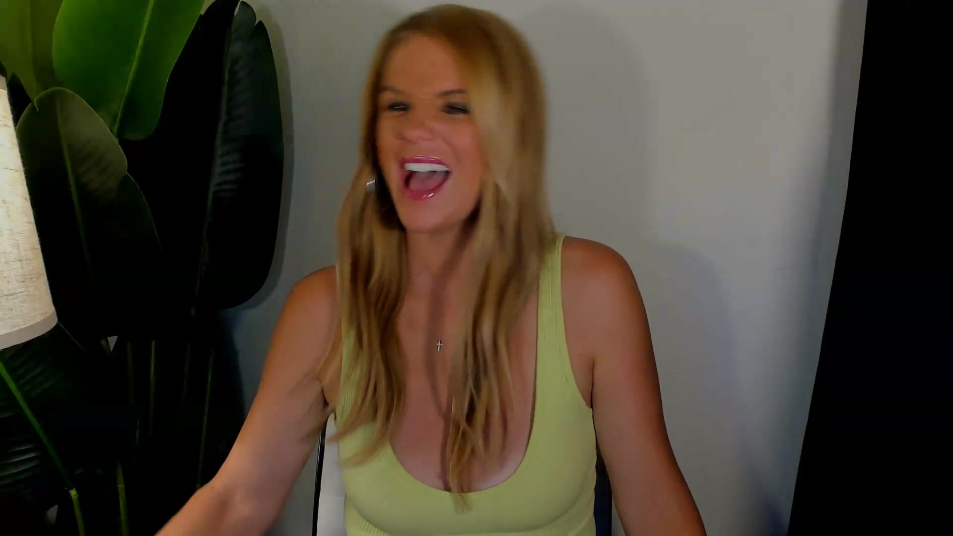 Gallery image thumbnail from Sowet4you1's myfreecams stream on, 08/25/2026, 03:17 image 15 of 20