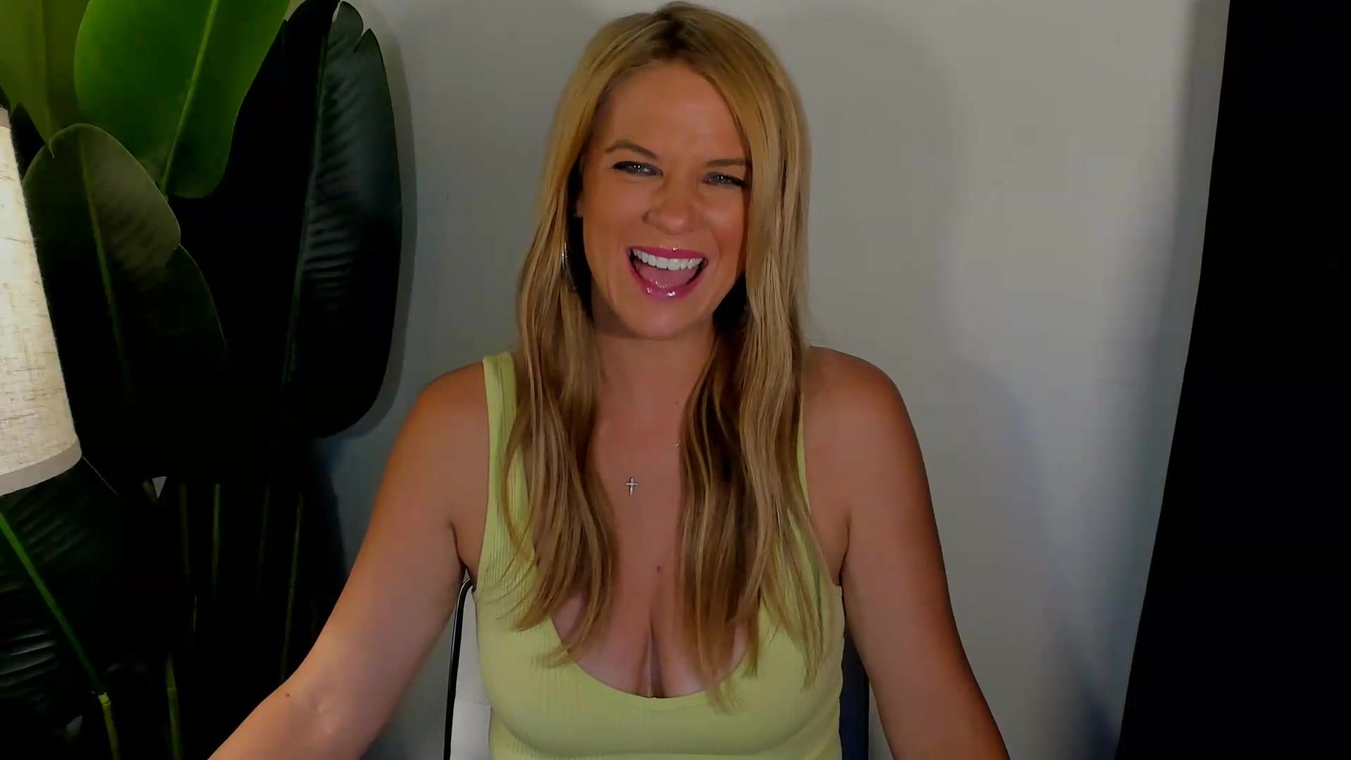Gallery image thumbnail from Sowet4you1's myfreecams stream on, 08/25/2026, 03:17 image 13 of 20