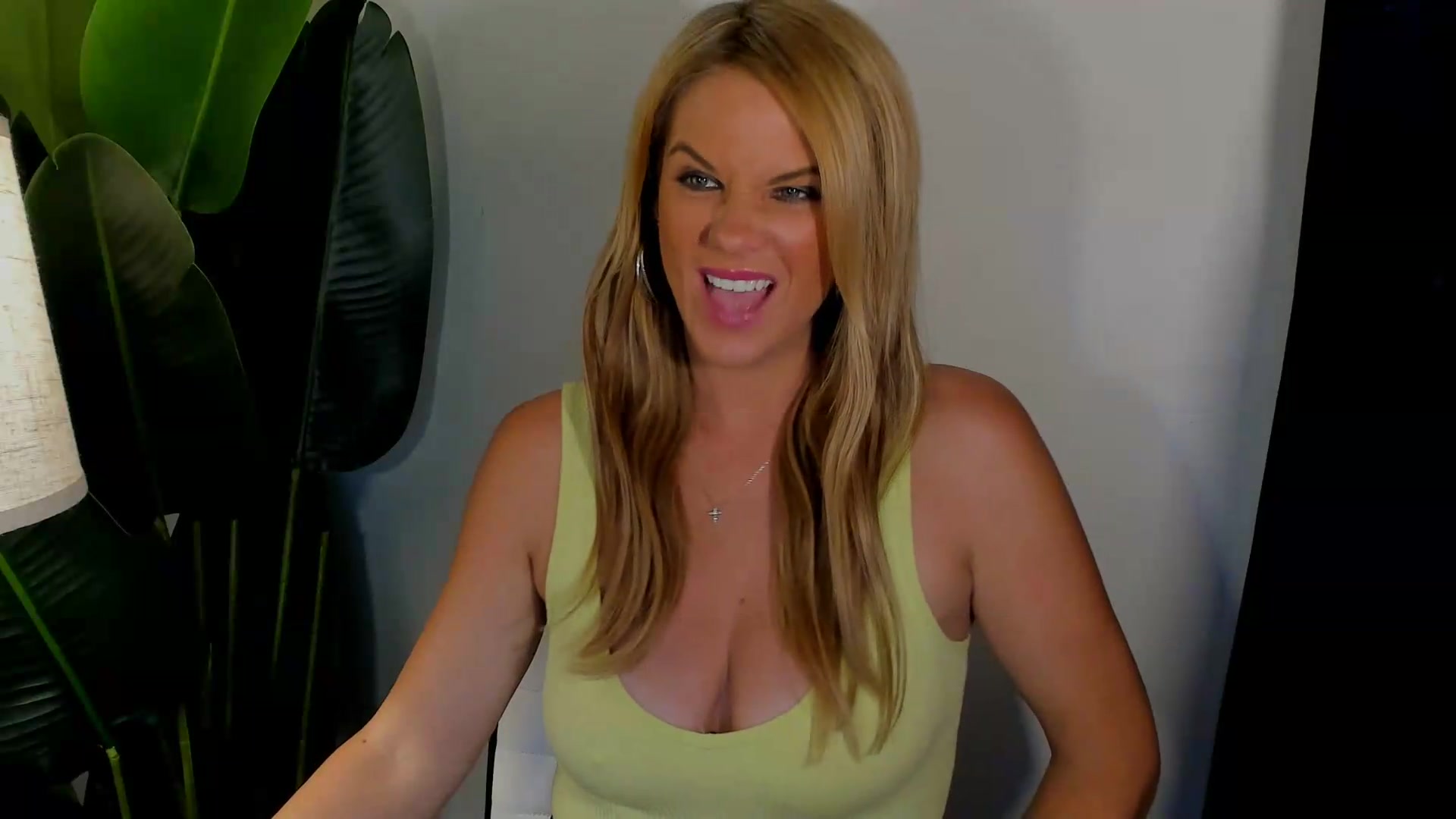 Gallery image thumbnail from Sowet4you1's myfreecams stream on, 08/25/2026, 03:34 image 20 of 20