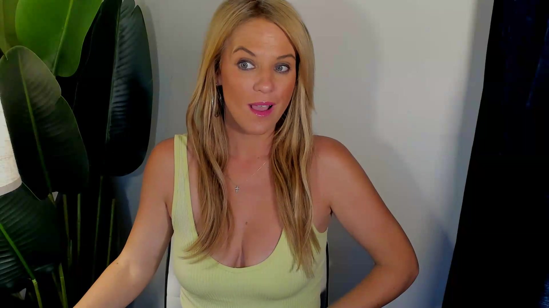 Gallery image thumbnail from Sowet4you1's myfreecams stream on, 08/25/2026, 04:48 image 9 of 20