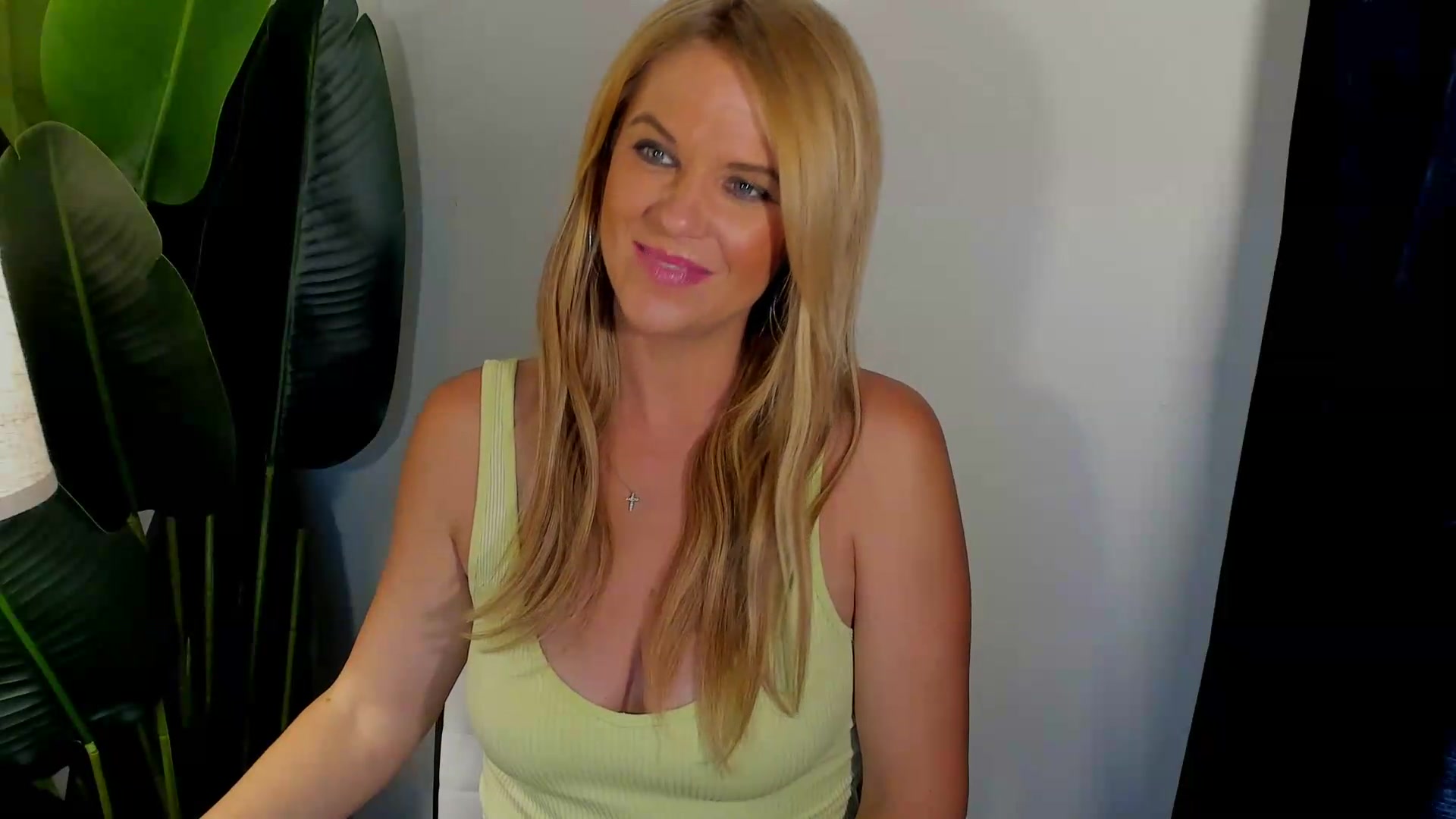 Gallery image thumbnail from Sowet4you1's myfreecams stream on, 08/25/2026, 04:48 image 8 of 20