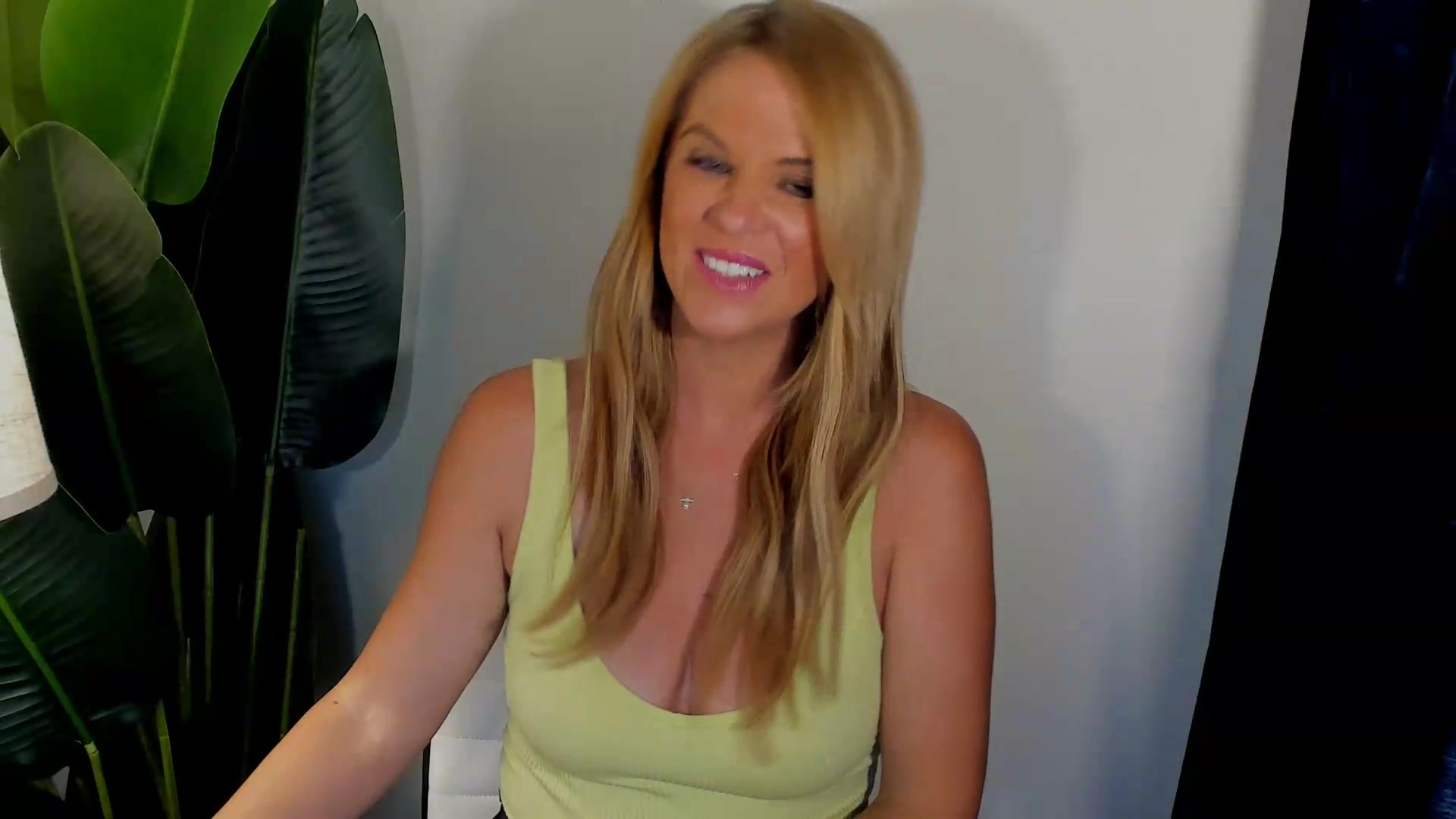 Gallery image thumbnail from Sowet4you1's myfreecams stream on, 08/25/2026, 04:48 image 14 of 20